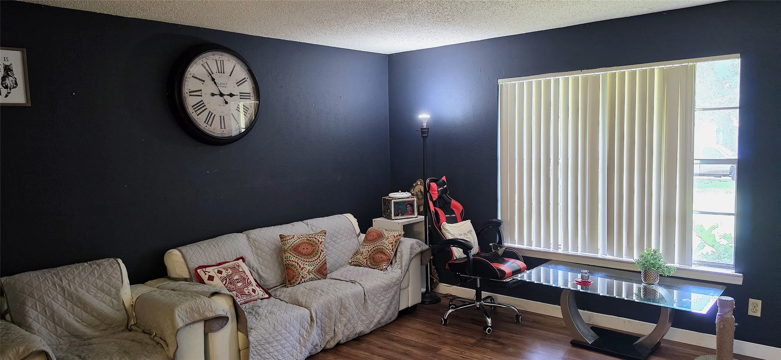 Condominium For Sale in Dallas County , 3620 Parkridge Drive 111, Dallas, Texas 75234, 2 Bedroom, 2 Bathroom, Garage spaces, 980 Sqft, built in 1982, mls#21405324, Real Estate Agent in Dallas, Homes For Sale in Dallas county, Homes For Sale in Dallas, Realtor in Dallas Texas, Real Estate Brokerage Independent Realty Texas, Luminita Cordes Realtor