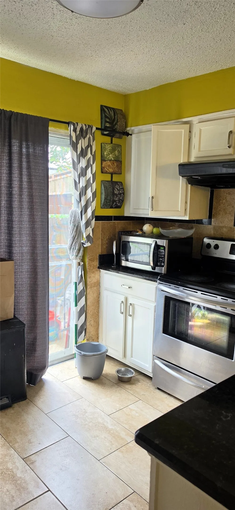 Condominium For Sale in Dallas County , 3620 Parkridge Drive 111, Dallas, Texas 75234, 2 Bedroom, 2 Bathroom, Garage spaces, 980 Sqft, built in 1982, mls#21405324, Real Estate Agent in Dallas, Homes For Sale in Dallas county, Homes For Sale in Dallas, Realtor in Dallas Texas, Real Estate Brokerage Independent Realty Texas, Luminita Cordes Realtor