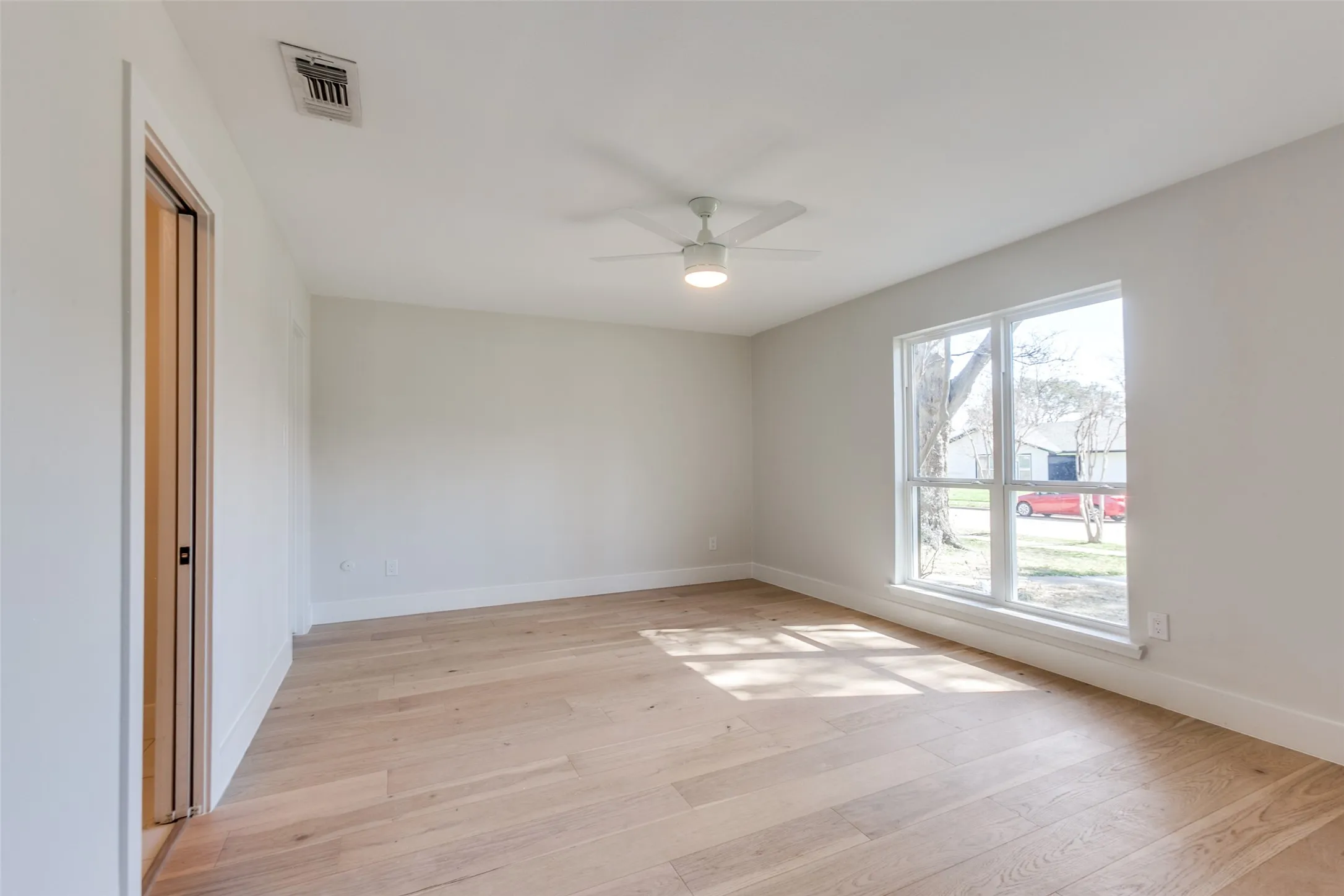 Single Family Residence For Rent in Dallas County , 416 Bedford Drive, Richardson, Texas 75080, 3 Bedroom, 2 Bathroom, 2 Garage spaces, 1,712 Sqft, built in 1973, mls#21405327, Real Estate Agent in Richardson, Homes For Rent in Dallas county, Homes For Rent in Richardson, Realtor in Richardson Texas, Real Estate Brokerage Independent Realty Texas, Luminita Cordes Realtor
