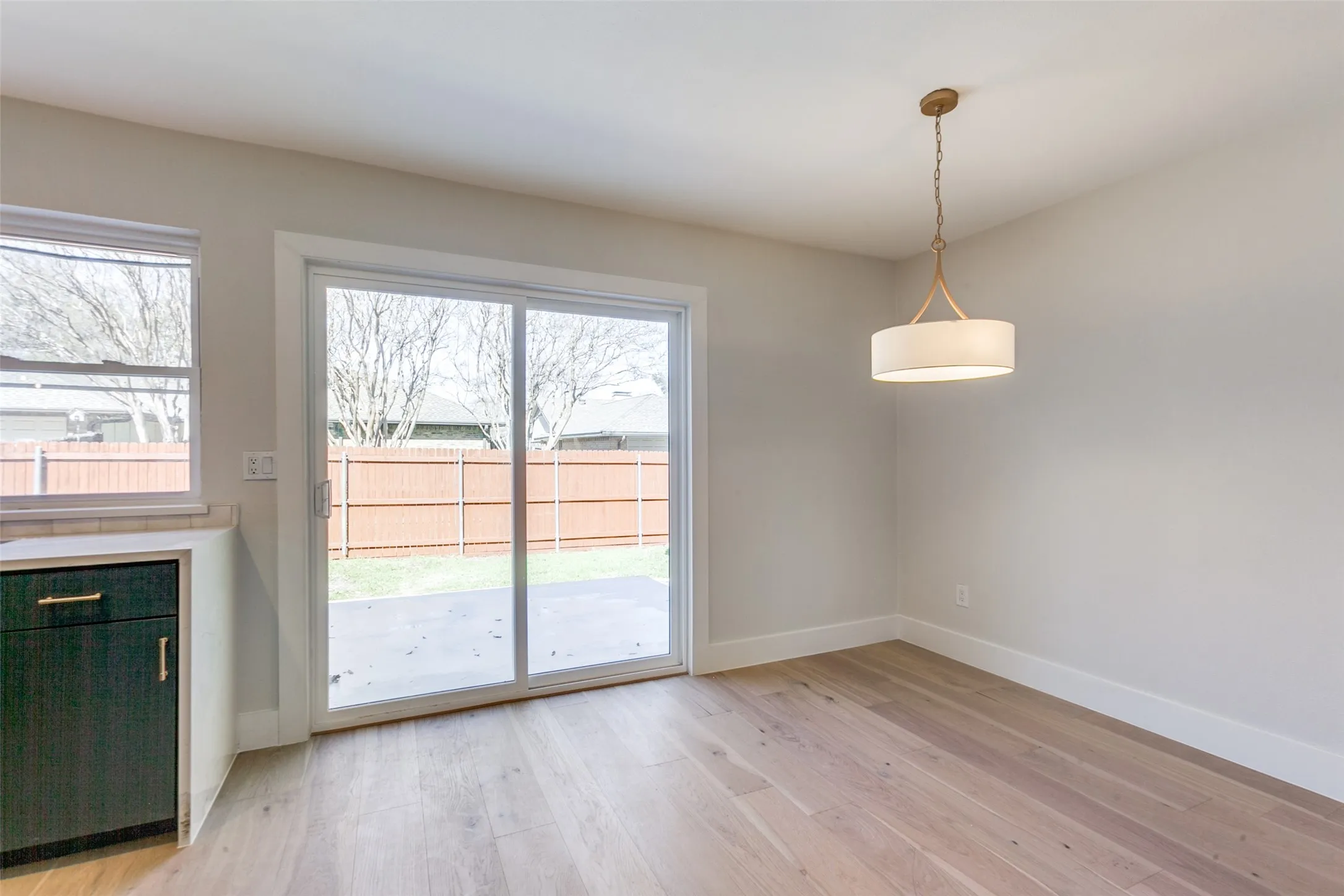 Single Family Residence For Rent in Dallas County , 416 Bedford Drive, Richardson, Texas 75080, 3 Bedroom, 2 Bathroom, 2 Garage spaces, 1,712 Sqft, built in 1973, mls#21405327, Real Estate Agent in Richardson, Homes For Rent in Dallas county, Homes For Rent in Richardson, Realtor in Richardson Texas, Real Estate Brokerage Independent Realty Texas, Luminita Cordes Realtor