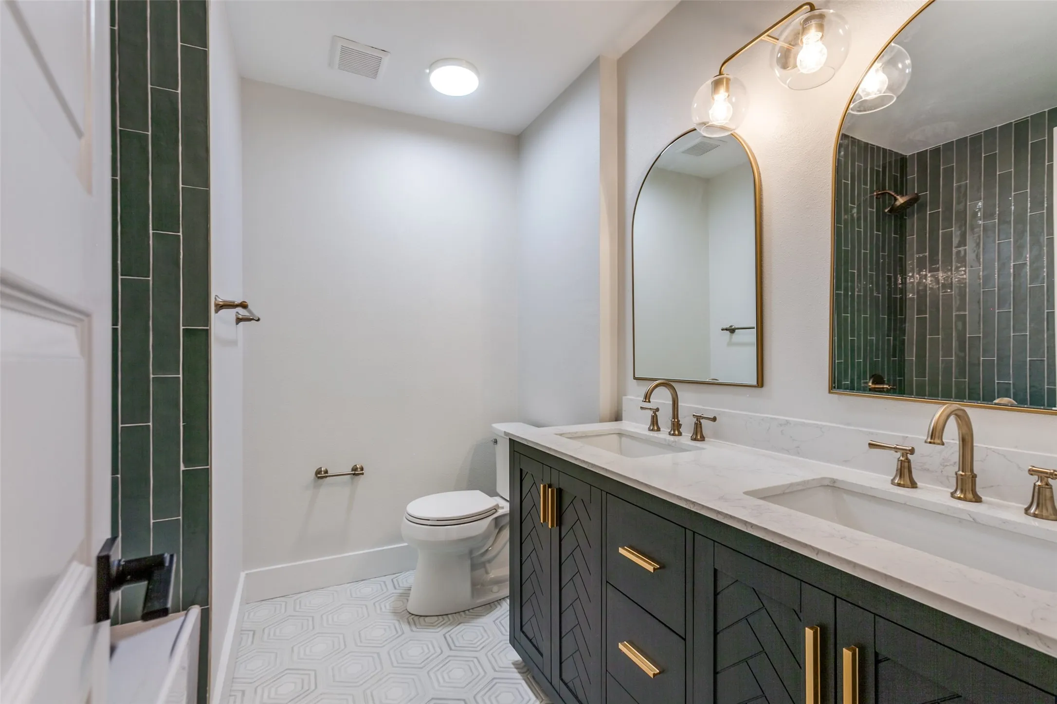 Single Family Residence For Rent in Dallas County , 416 Bedford Drive, Richardson, Texas 75080, 3 Bedroom, 2 Bathroom, 2 Garage spaces, 1,712 Sqft, built in 1973, mls#21405327, Real Estate Agent in Richardson, Homes For Rent in Dallas county, Homes For Rent in Richardson, Realtor in Richardson Texas, Real Estate Brokerage Independent Realty Texas, Luminita Cordes Realtor