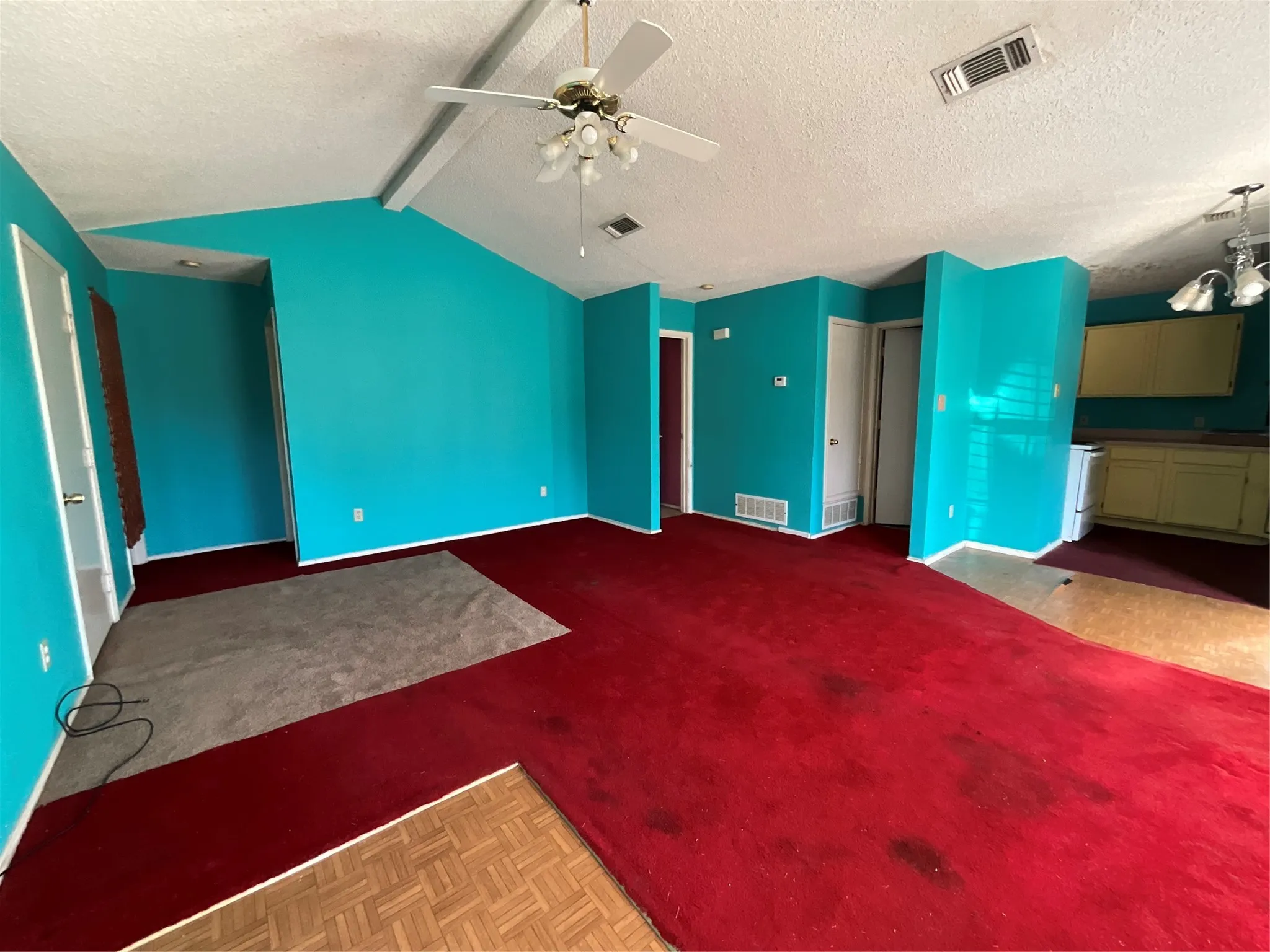 Single Family Residence For Sale in Tarrant County , 2508 Stagecoach Street, Fort Worth, Texas 76133, 3 Bedroom, 2 Bathroom, 1 Garage spaces, 1,016 Sqft, built in 1991, mls#21404589, Real Estate Agent in Fort Worth, Homes For Sale in Tarrant county, Homes For Sale in Fort Worth, Realtor in Fort Worth Texas, Real Estate Brokerage Independent Realty Texas, Luminita Cordes Realtor