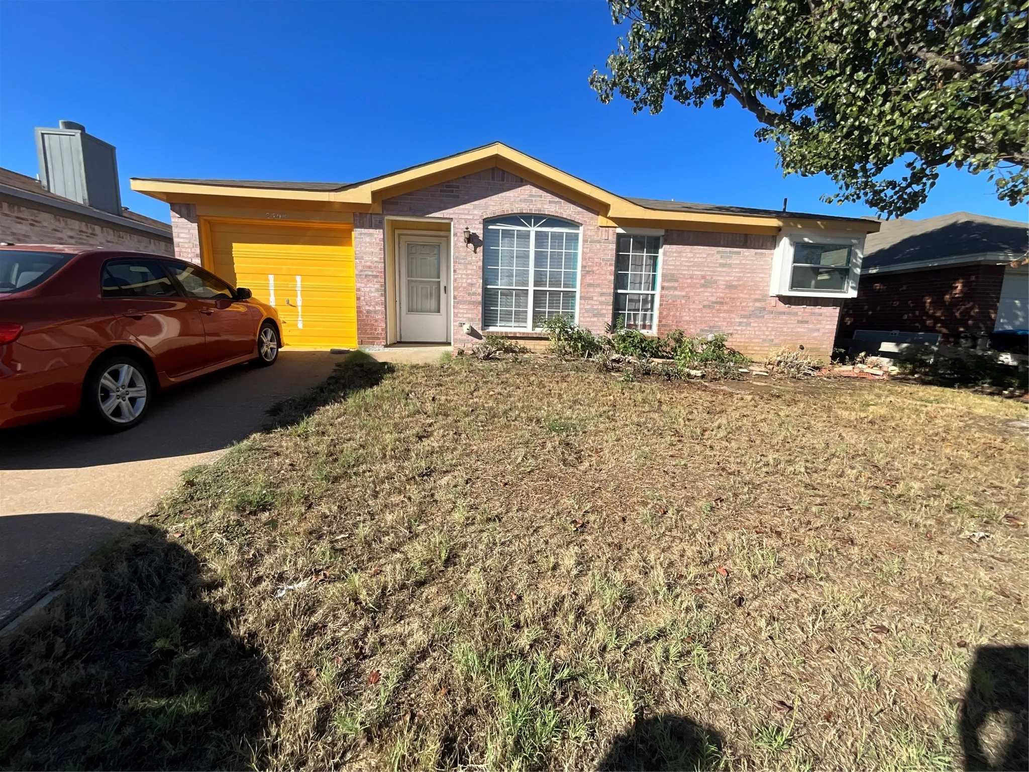 Single Family Residence For Sale in Tarrant County , 2508 Stagecoach Street, Fort Worth, Texas 76133, 3 Bedroom, 2 Bathroom, 1 Garage spaces, 1,016 Sqft, built in 1991, mls#21404589, Real Estate Agent in Fort Worth, Homes For Sale in Tarrant county, Homes For Sale in Fort Worth, Realtor in Fort Worth Texas, Real Estate Brokerage Independent Realty Texas, Luminita Cordes Realtor