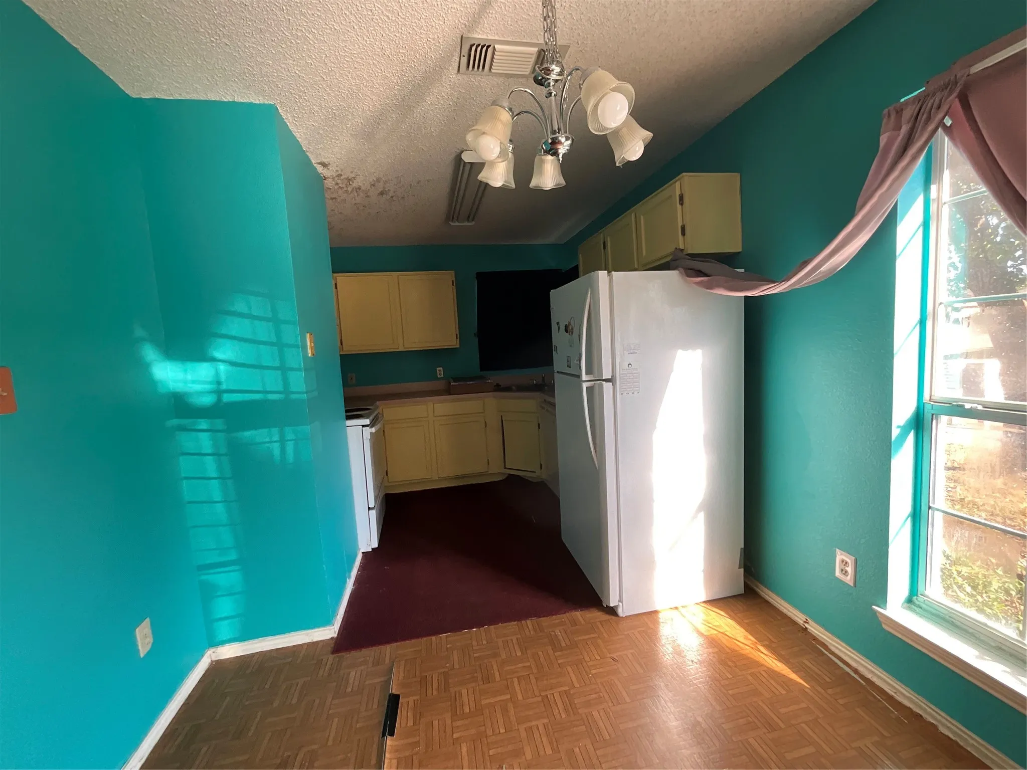 Single Family Residence For Sale in Tarrant County , 2508 Stagecoach Street, Fort Worth, Texas 76133, 3 Bedroom, 2 Bathroom, 1 Garage spaces, 1,016 Sqft, built in 1991, mls#21404589, Real Estate Agent in Fort Worth, Homes For Sale in Tarrant county, Homes For Sale in Fort Worth, Realtor in Fort Worth Texas, Real Estate Brokerage Independent Realty Texas, Luminita Cordes Realtor