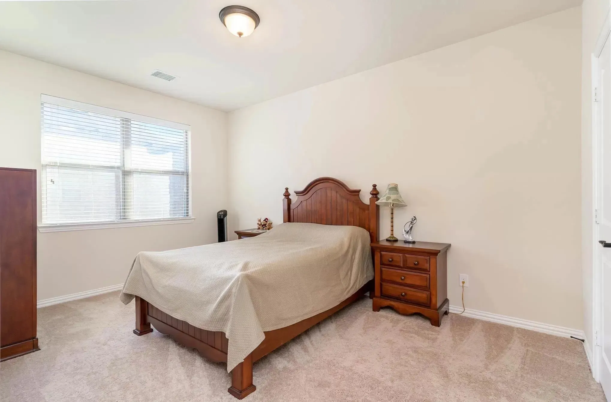 Townhouse For Rent in Denton County , 4654C Rhett Lane, Carrollton, Texas 75010, 3 Bedroom, 3 Bathroom, 2 Garage spaces, 1,689 Sqft, built in 2015, mls#21405333, Real Estate Agent in Carrollton, Homes For Rent in Denton county, Homes For Rent in Carrollton, Realtor in Carrollton Texas, Real Estate Brokerage Independent Realty Texas, Luminita Cordes Realtor