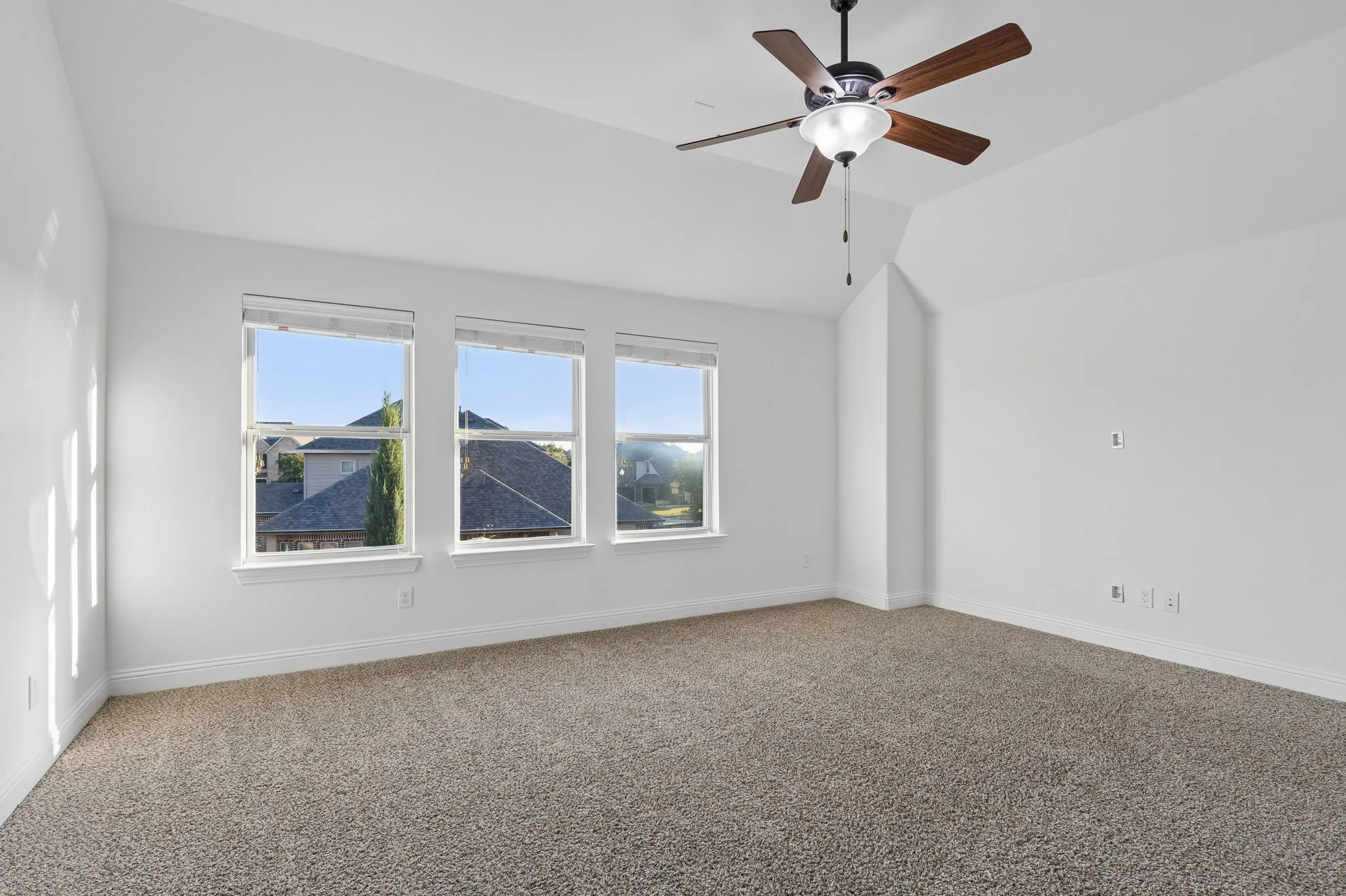 Single Family Residence For Sale in Collin County , 2140 Arbol Way, Prosper, Texas 75078, 5 Bedroom, 5 Bathroom, 3 Garage spaces, 4,319 Sqft, built in 2015, mls#21404911, Real Estate Agent in Prosper, Homes For Sale in Collin county, Homes For Sale in Prosper, Realtor in Prosper Texas, Real Estate Brokerage Independent Realty Texas, Luminita Cordes Realtor