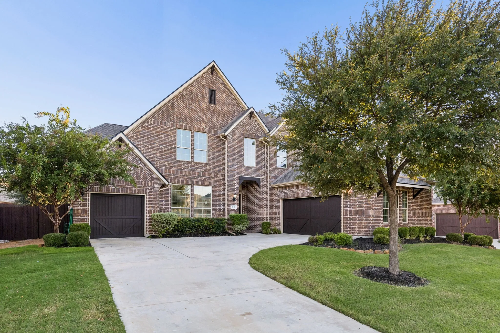 Single Family Residence For Sale in Collin County , 2140 Arbol Way, Prosper, Texas 75078, 5 Bedroom, 5 Bathroom, 3 Garage spaces, 4,319 Sqft, built in 2015, mls#21404911, Real Estate Agent in Prosper, Homes For Sale in Collin county, Homes For Sale in Prosper, Realtor in Prosper Texas, Real Estate Brokerage Independent Realty Texas, Luminita Cordes Realtor