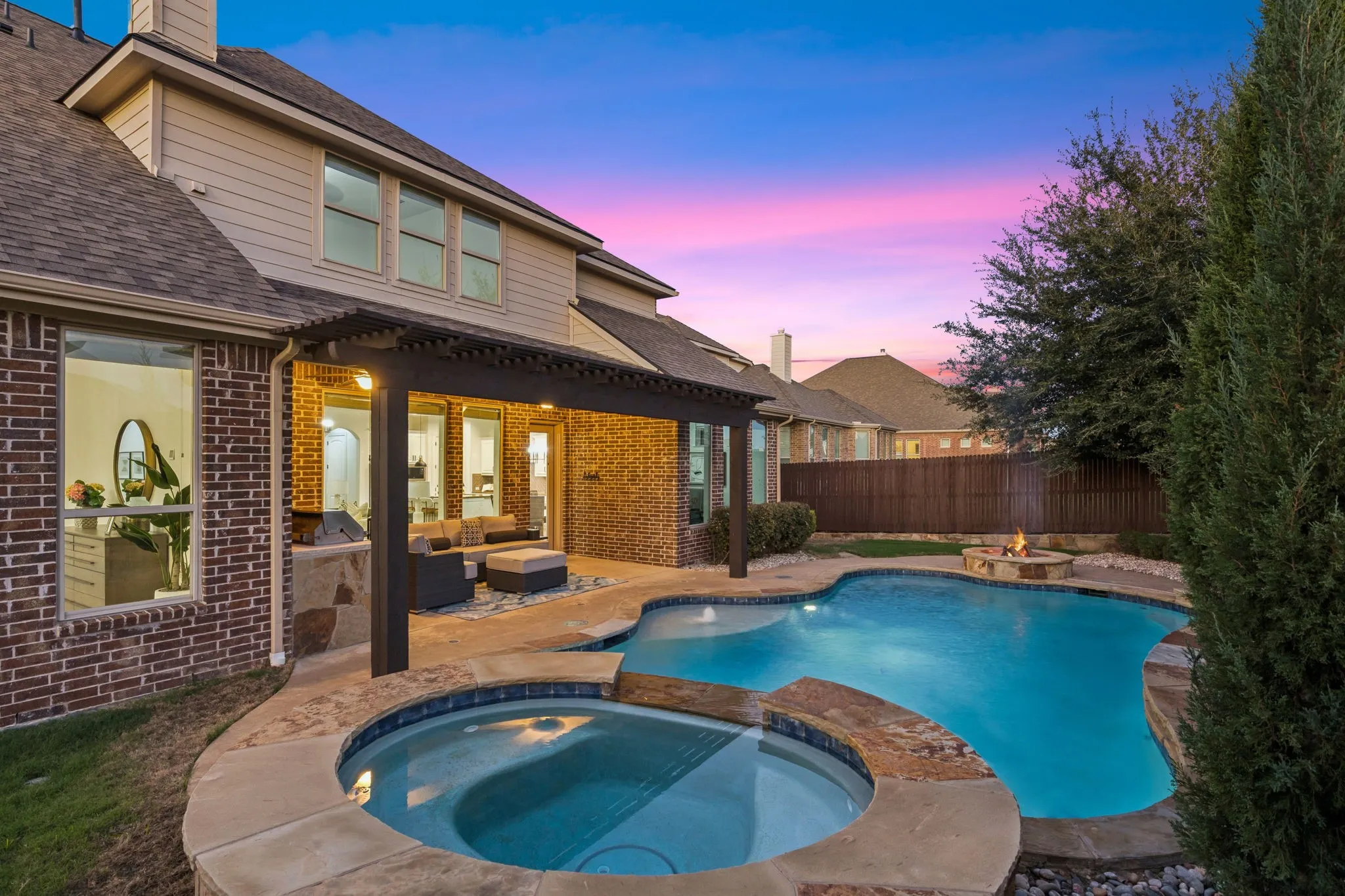 Single Family Residence For Sale in Collin County , 2140 Arbol Way, Prosper, Texas 75078, 5 Bedroom, 5 Bathroom, 3 Garage spaces, 4,319 Sqft, built in 2015, mls#21404911, Real Estate Agent in Prosper, Homes For Sale in Collin county, Homes For Sale in Prosper, Realtor in Prosper Texas, Real Estate Brokerage Independent Realty Texas, Luminita Cordes Realtor