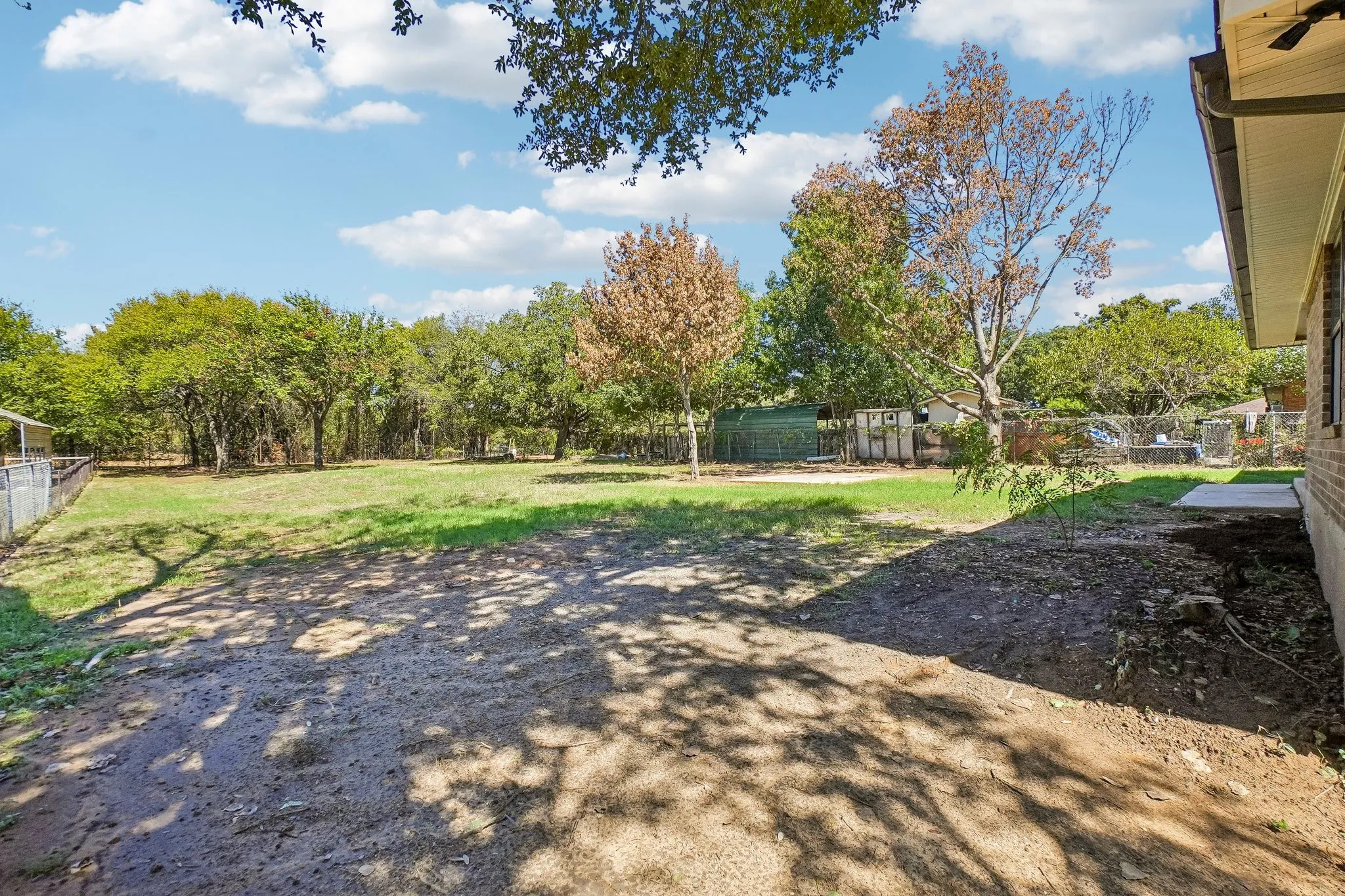 Single Family Residence For Sale in Tarrant County , 5885 Mitchell Saxon Road, Fort Worth, Texas 76140, 3 Bedroom, 2 Bathroom, 2 Garage spaces, 1,590 Sqft, built in 1986, mls#21405313, Real Estate Agent in Fort Worth, Homes For Sale in Tarrant county, Homes For Sale in Fort Worth, Realtor in Fort Worth Texas, Real Estate Brokerage Independent Realty Texas, Luminita Cordes Realtor