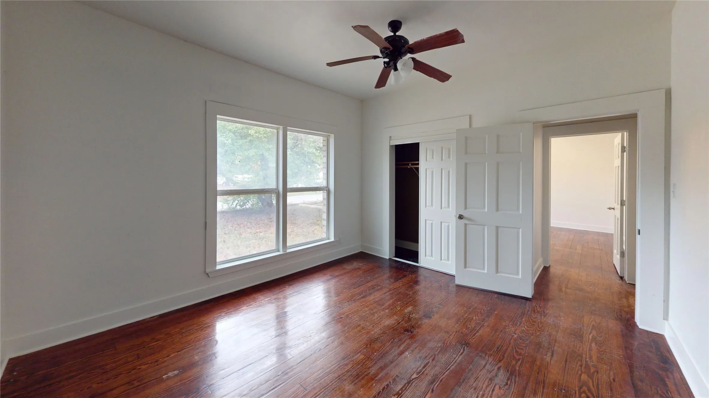 Single Family Residence For Sale in Erath County , 2363 W Denman, Stephenville, Texas 76401, 5 Bedroom, 2 Bathroom, Garage spaces, 2,240 Sqft, built in 1929, mls#21404371, Real Estate Agent in Stephenville, Homes For Sale in Erath county, Homes For Sale in Stephenville, Realtor in Stephenville Texas, Real Estate Brokerage Independent Realty Texas, Luminita Cordes Realtor
