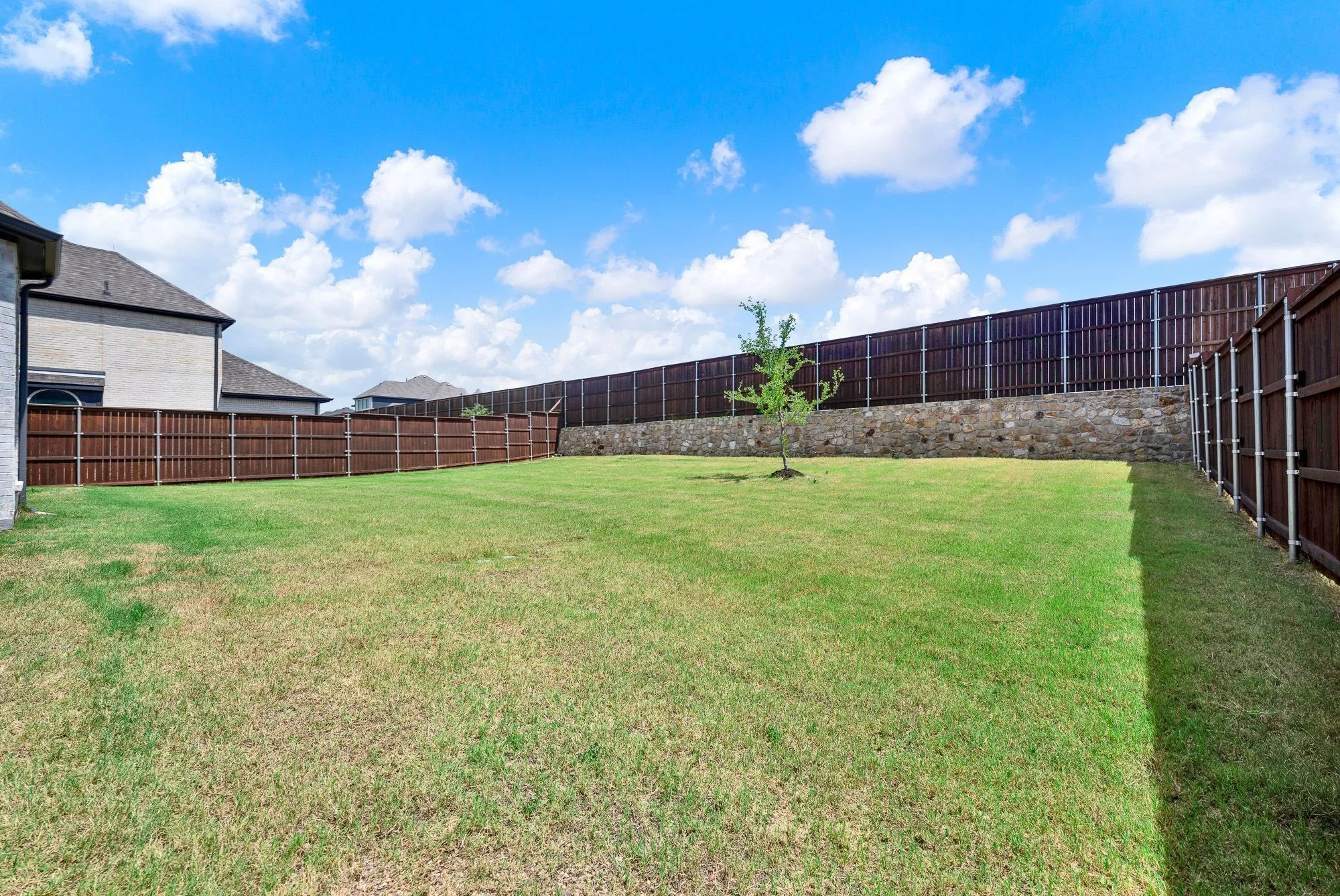 Single Family Residence For Rent in Collin County , 1110 Columbus Lane, Prosper, Texas 75078, 6 Bedroom, 4 Bathroom, 2 Garage spaces, 4,648 Sqft, built in 2022, mls#21405355, Real Estate Agent in Prosper, Homes For Rent in Collin county, Homes For Rent in Prosper, Realtor in Prosper Texas, Real Estate Brokerage Independent Realty Texas, Luminita Cordes Realtor