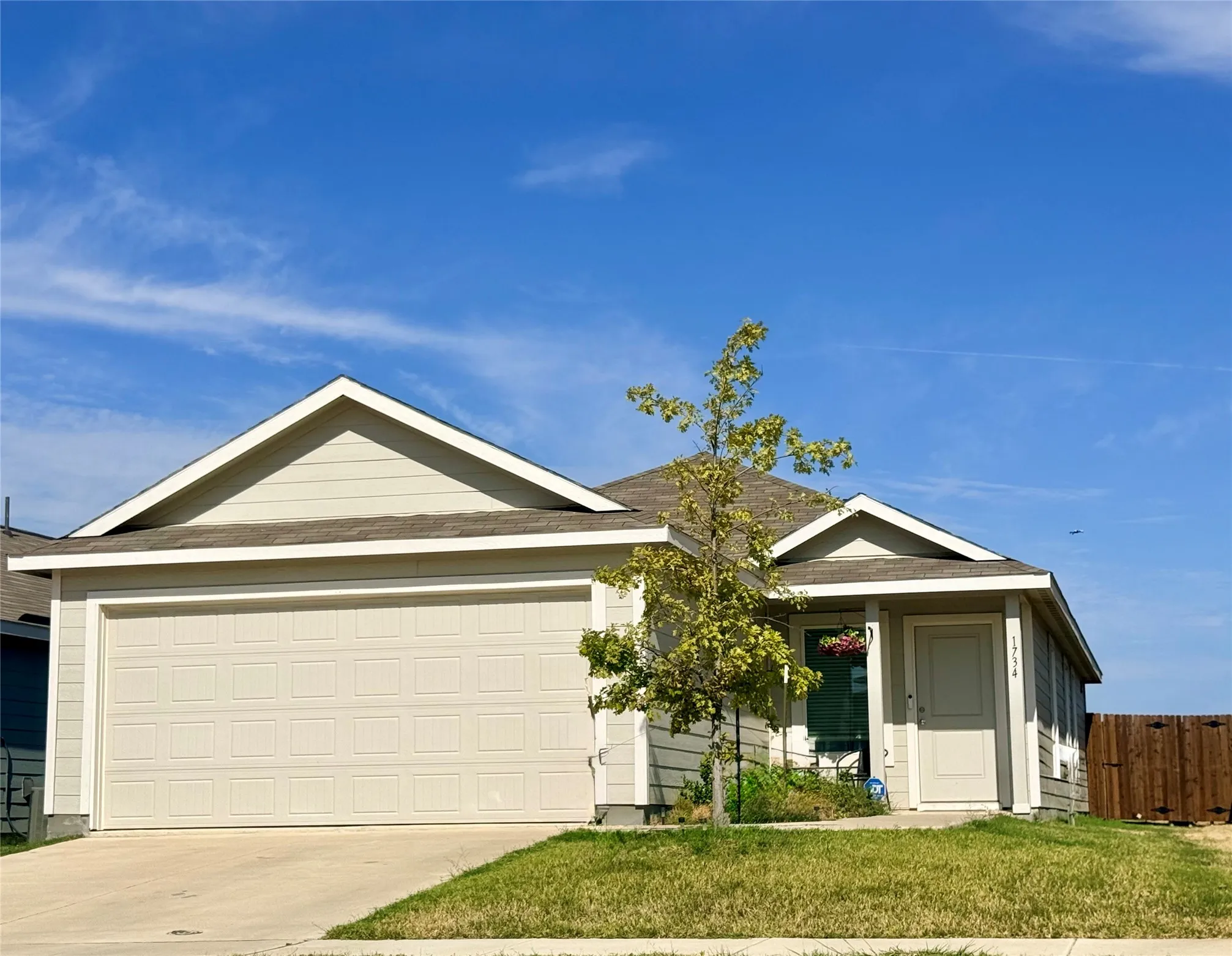 Single Family Residence For Sale in Kaufman County , 1734 Horizons Hill, Crandall, Texas 75114, 3 Bedroom, 2 Bathroom, 2 Garage spaces, 1,470 Sqft, built in 2023, mls#21403407, Real Estate Agent in Crandall, Homes For Sale in Kaufman county, Homes For Sale in Crandall, Realtor in Crandall Texas, Real Estate Brokerage Independent Realty Texas, Luminita Cordes Realtor