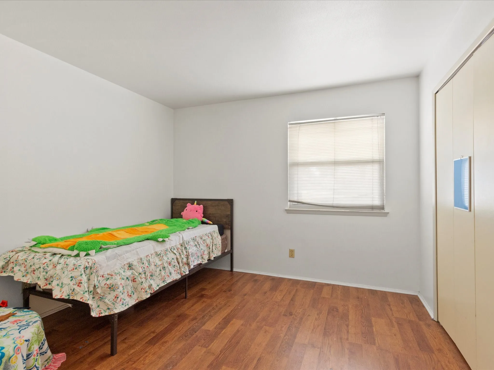 Single Family Residence For Sale in Dallas County , 12341 Cedar Bend Drive, Dallas, Texas 75244, 3 Bedroom, 2 Bathroom, 2 Garage spaces, 2,046 Sqft, built in 1966, mls#21405366, Real Estate Agent in Dallas, Homes For Sale in Dallas county, Homes For Sale in Dallas, Realtor in Dallas Texas, Real Estate Brokerage Independent Realty Texas, Luminita Cordes Realtor