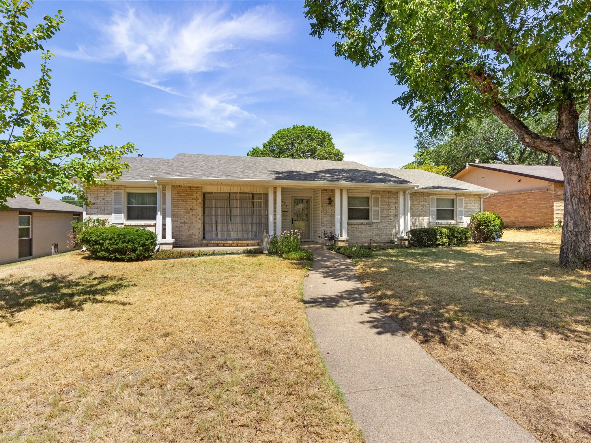 Single Family Residence For Sale in Dallas County , 12341 Cedar Bend Drive, Dallas, Texas 75244, 3 Bedroom, 2 Bathroom, 2 Garage spaces, 2,046 Sqft, built in 1966, mls#21405366, Real Estate Agent in Dallas, Homes For Sale in Dallas county, Homes For Sale in Dallas, Realtor in Dallas Texas, Real Estate Brokerage Independent Realty Texas, Luminita Cordes Realtor