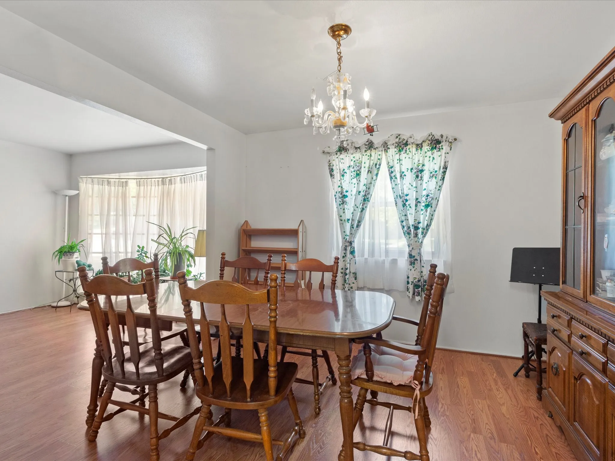 Single Family Residence For Sale in Dallas County , 12341 Cedar Bend Drive, Dallas, Texas 75244, 3 Bedroom, 2 Bathroom, 2 Garage spaces, 2,046 Sqft, built in 1966, mls#21405366, Real Estate Agent in Dallas, Homes For Sale in Dallas county, Homes For Sale in Dallas, Realtor in Dallas Texas, Real Estate Brokerage Independent Realty Texas, Luminita Cordes Realtor