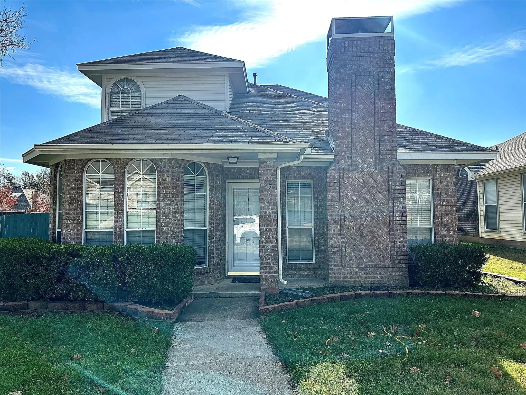 Single Family Residence For Rent in Denton County , 1452 Saint Gallen Lane, Lewisville, Texas 75067, 3 Bedroom, 3 Bathroom, 2 Garage spaces, 1,698 Sqft, built in 1996, mls#21405377, Real Estate Agent in Lewisville, Homes For Rent in Denton county, Homes For Rent in Lewisville, Realtor in Lewisville Texas, Real Estate Brokerage Independent Realty Texas, Luminita Cordes Realtor
