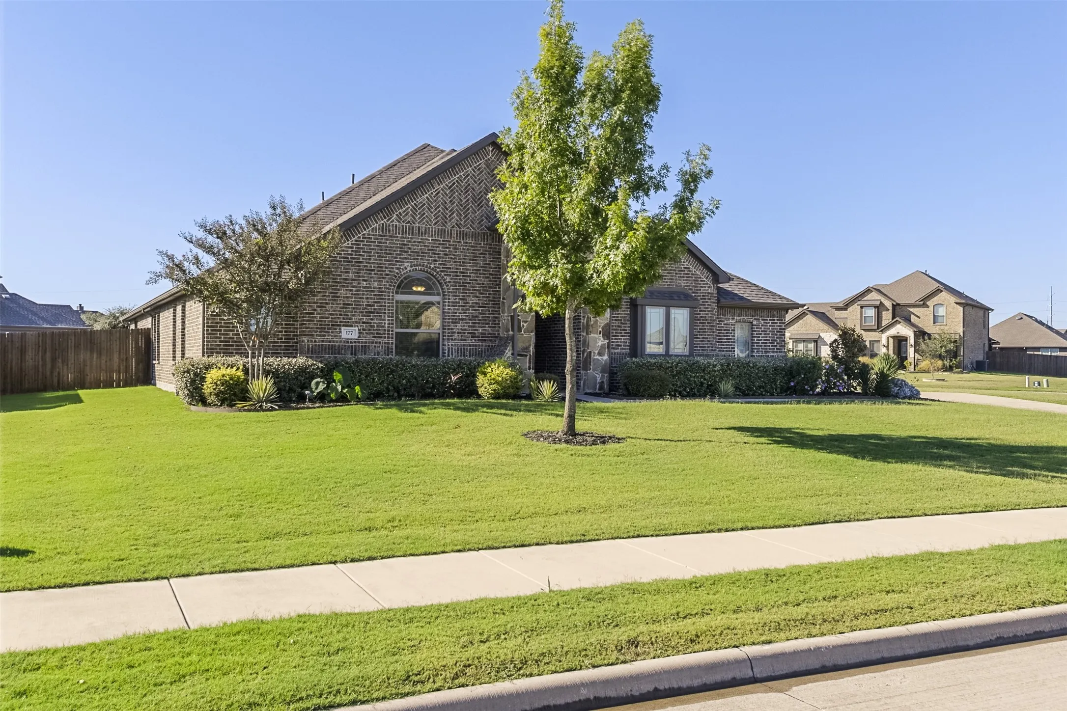 Single Family Residence For Sale in Ellis County , 177 Hackney Street, Waxahachie, Texas 75165, 4 Bedroom, 3 Bathroom, 2 Garage spaces, 2,724 Sqft, built in 2019, mls#21404946, Real Estate Agent in Waxahachie, Homes For Sale in Ellis county, Homes For Sale in Waxahachie, Realtor in Waxahachie Texas, Real Estate Brokerage Independent Realty Texas, Luminita Cordes Realtor