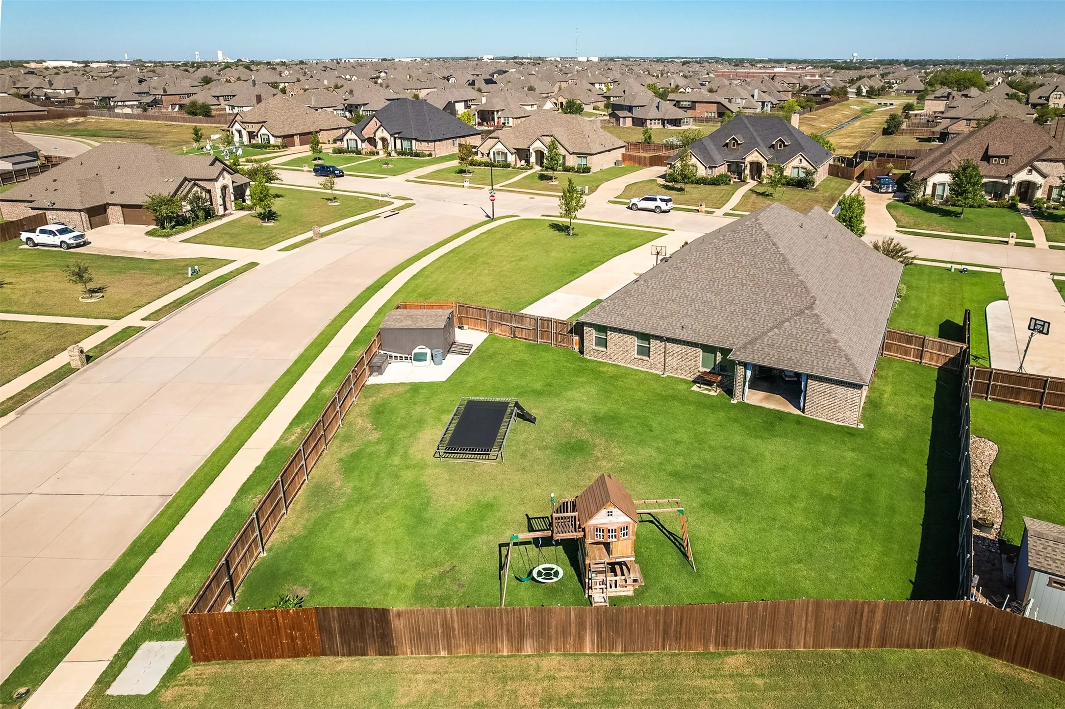 Single Family Residence For Sale in Ellis County , 177 Hackney Street, Waxahachie, Texas 75165, 4 Bedroom, 3 Bathroom, 2 Garage spaces, 2,724 Sqft, built in 2019, mls#21404946, Real Estate Agent in Waxahachie, Homes For Sale in Ellis county, Homes For Sale in Waxahachie, Realtor in Waxahachie Texas, Real Estate Brokerage Independent Realty Texas, Luminita Cordes Realtor