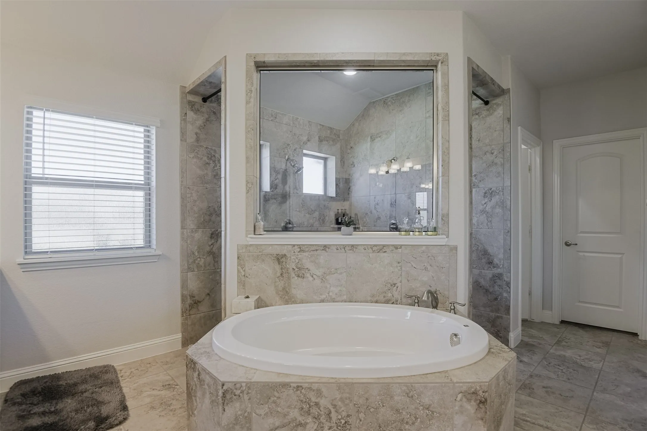 Single Family Residence For Sale in Ellis County , 177 Hackney Street, Waxahachie, Texas 75165, 4 Bedroom, 3 Bathroom, 2 Garage spaces, 2,724 Sqft, built in 2019, mls#21404946, Real Estate Agent in Waxahachie, Homes For Sale in Ellis county, Homes For Sale in Waxahachie, Realtor in Waxahachie Texas, Real Estate Brokerage Independent Realty Texas, Luminita Cordes Realtor