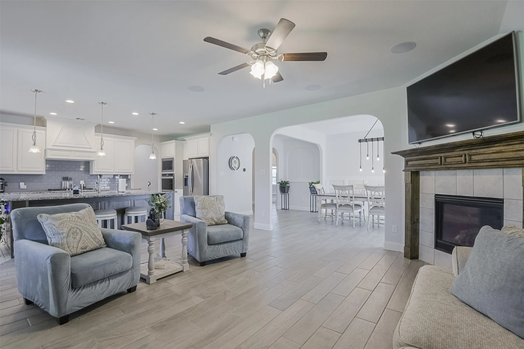 Single Family Residence For Sale in Ellis County , 177 Hackney Street, Waxahachie, Texas 75165, 4 Bedroom, 3 Bathroom, 2 Garage spaces, 2,724 Sqft, built in 2019, mls#21404946, Real Estate Agent in Waxahachie, Homes For Sale in Ellis county, Homes For Sale in Waxahachie, Realtor in Waxahachie Texas, Real Estate Brokerage Independent Realty Texas, Luminita Cordes Realtor