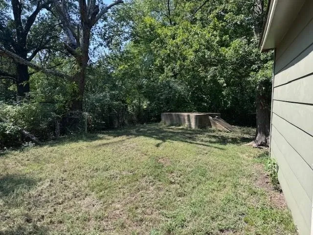 Single Family Residence For Rent in Lamar County , 1233 13th St. NW, Paris, Texas 75460, 3 Bedroom, 1 Bathroom, Garage spaces, 1,080 Sqft, built in 1998, mls#21405379, Real Estate Agent in Paris, Homes For Rent in Lamar county, Homes For Rent in Paris, Realtor in Paris Texas, Real Estate Brokerage Independent Realty Texas, Luminita Cordes Realtor