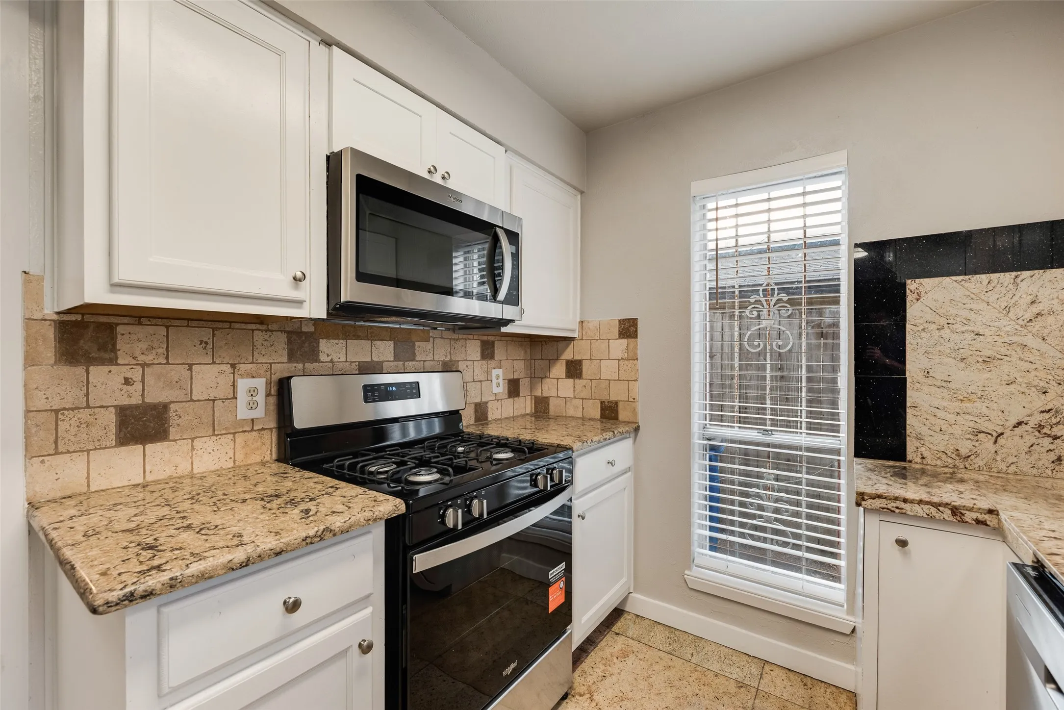 Single Family Residence For Sale in Dallas County , 9829 GROVE OAKS Valley, Dallas, Texas 75217, 4 Bedroom, 2 Bathroom, Garage spaces, 1,415 Sqft, built in 1968, mls#21405381, Real Estate Agent in Dallas, Homes For Sale in Dallas county, Homes For Sale in Dallas, Realtor in Dallas Texas, Real Estate Brokerage Independent Realty Texas, Luminita Cordes Realtor