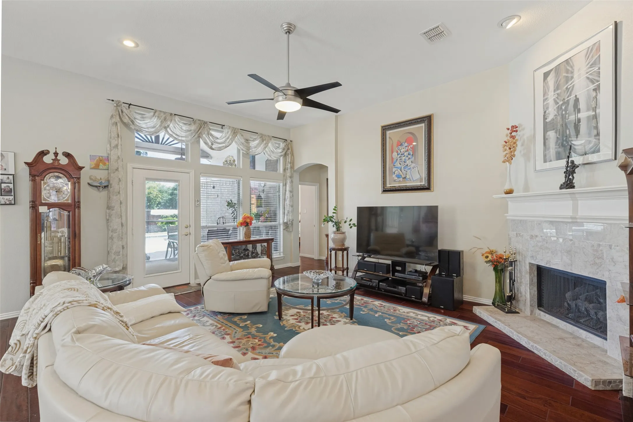 Single Family Residence For Sale in Collin County , 5000 Adolphus Drive, Frisco, Texas 75035, 3 Bedroom, 2 Bathroom, 2 Garage spaces, 2,337 Sqft, built in 2000, mls#21404656, Real Estate Agent in Frisco, Homes For Sale in Collin county, Homes For Sale in Frisco, Realtor in Frisco Texas, Real Estate Brokerage Independent Realty Texas, Luminita Cordes Realtor