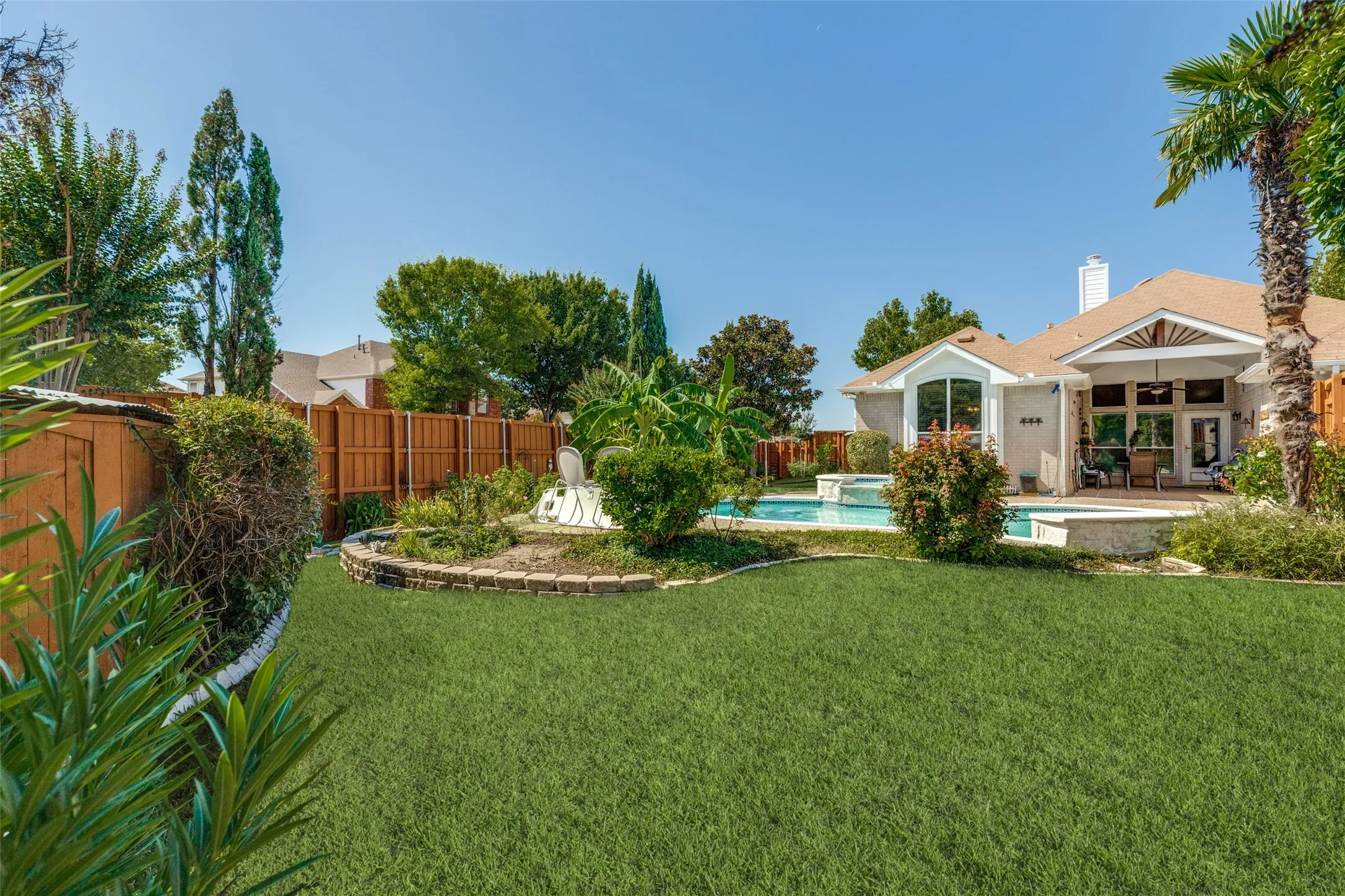 Single Family Residence For Sale in Collin County , 5000 Adolphus Drive, Frisco, Texas 75035, 3 Bedroom, 2 Bathroom, 2 Garage spaces, 2,337 Sqft, built in 2000, mls#21404656, Real Estate Agent in Frisco, Homes For Sale in Collin county, Homes For Sale in Frisco, Realtor in Frisco Texas, Real Estate Brokerage Independent Realty Texas, Luminita Cordes Realtor