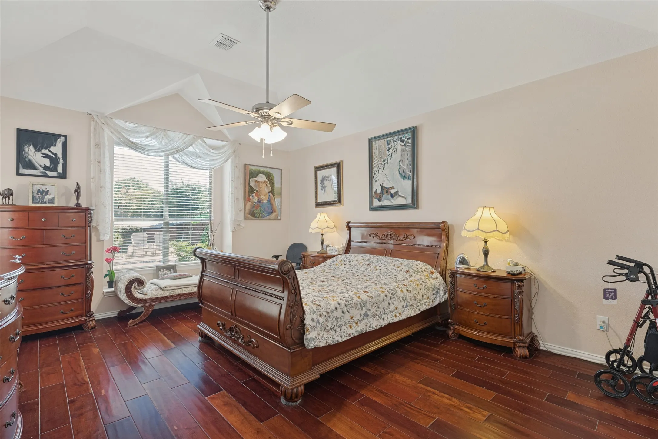 Single Family Residence For Sale in Collin County , 5000 Adolphus Drive, Frisco, Texas 75035, 3 Bedroom, 2 Bathroom, 2 Garage spaces, 2,337 Sqft, built in 2000, mls#21404656, Real Estate Agent in Frisco, Homes For Sale in Collin county, Homes For Sale in Frisco, Realtor in Frisco Texas, Real Estate Brokerage Independent Realty Texas, Luminita Cordes Realtor