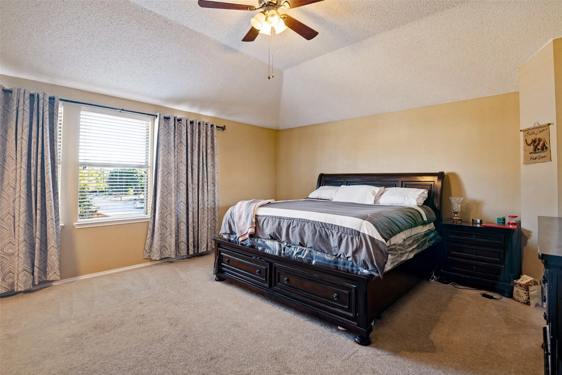 Single Family Residence For Sale in Dallas County , 2428 Becard Drive, Mesquite, Texas 75181, 4 Bedroom, 3 Bathroom, 2 Garage spaces, 3,136 Sqft, built in 2003, mls#21405389, Real Estate Agent in Mesquite, Homes For Sale in Dallas county, Homes For Sale in Mesquite, Realtor in Mesquite Texas, Real Estate Brokerage Independent Realty Texas, Luminita Cordes Realtor