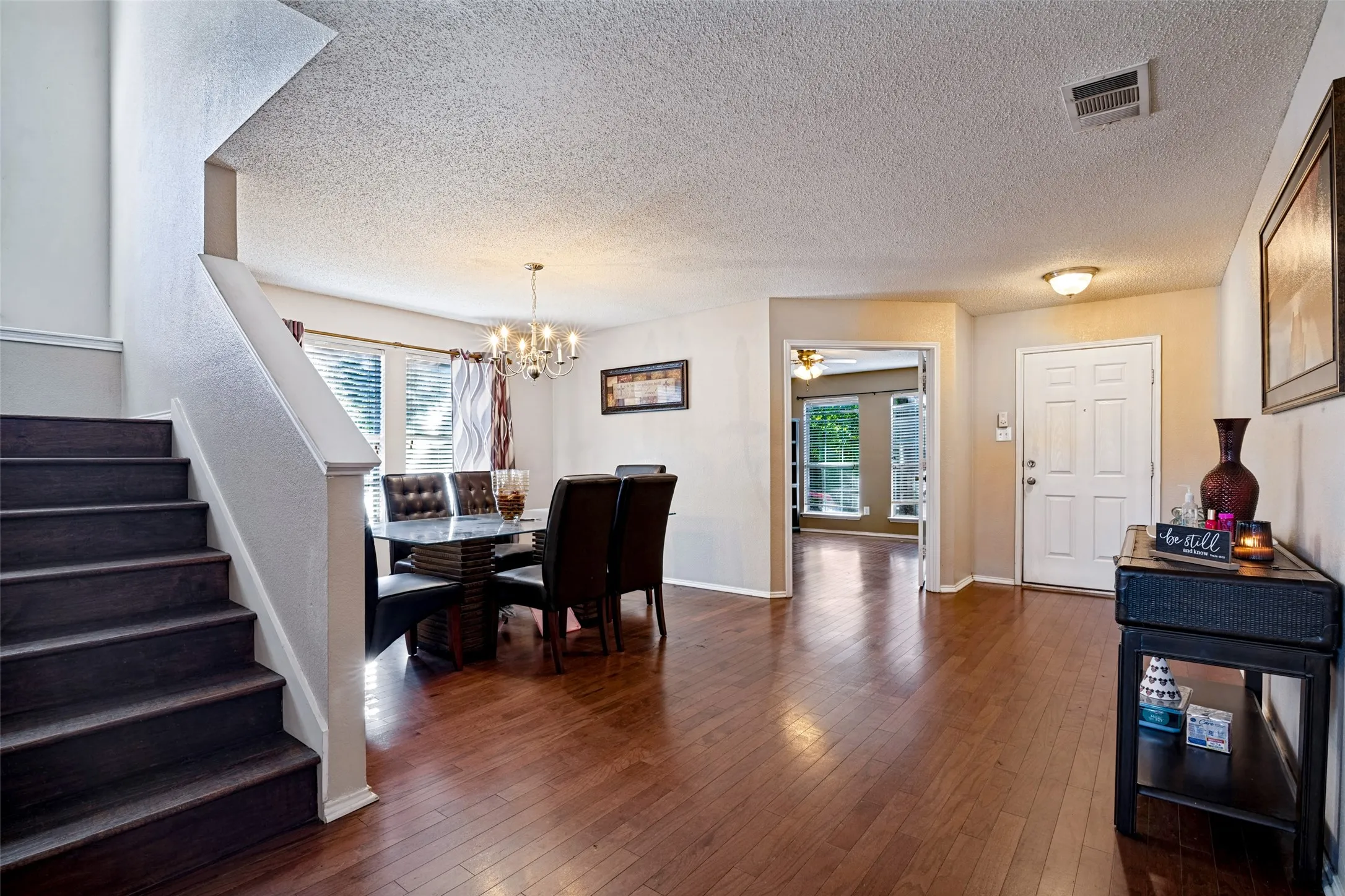 Single Family Residence For Sale in Dallas County , 2428 Becard Drive, Mesquite, Texas 75181, 4 Bedroom, 3 Bathroom, 2 Garage spaces, 3,136 Sqft, built in 2003, mls#21405389, Real Estate Agent in Mesquite, Homes For Sale in Dallas county, Homes For Sale in Mesquite, Realtor in Mesquite Texas, Real Estate Brokerage Independent Realty Texas, Luminita Cordes Realtor