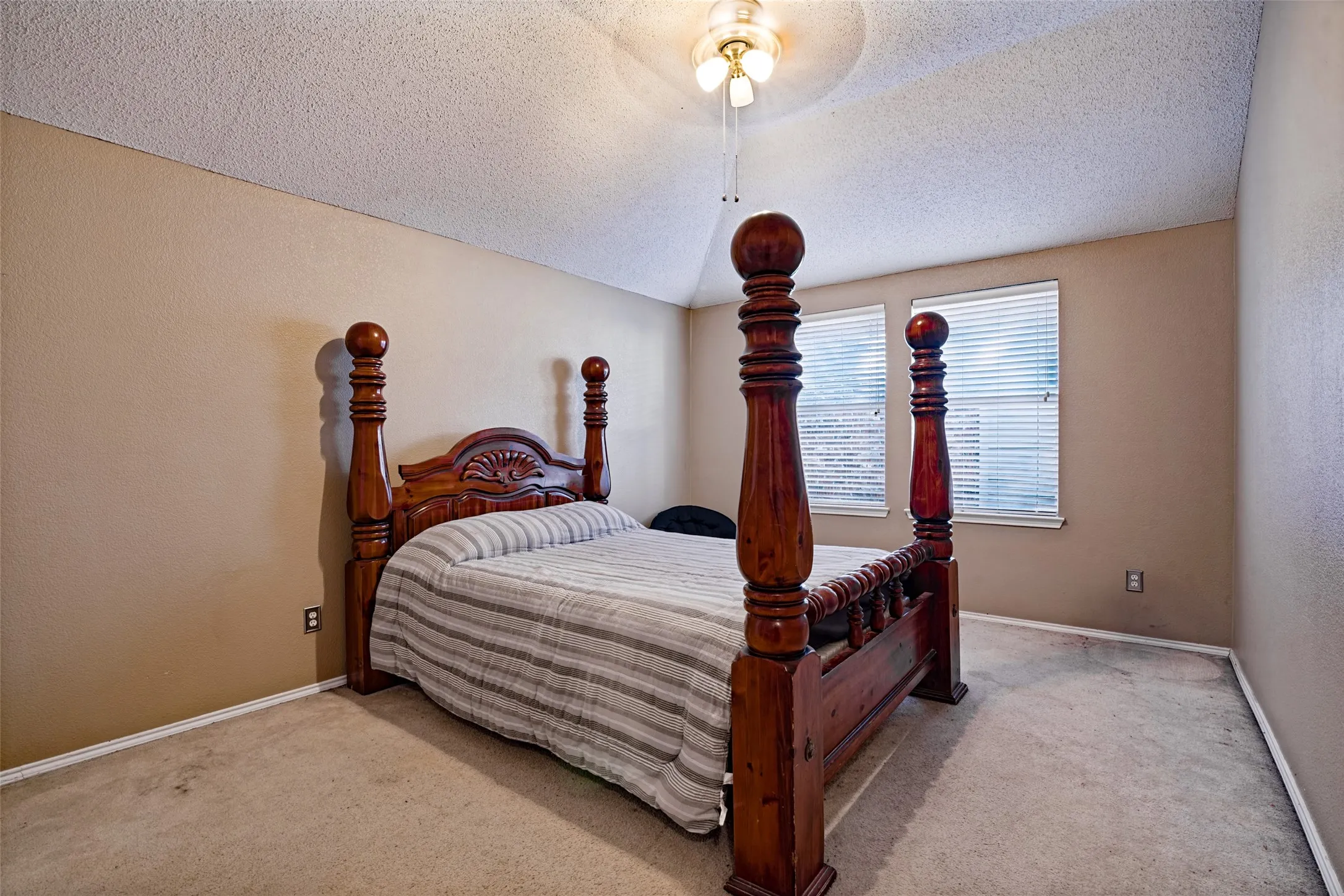 Single Family Residence For Sale in Dallas County , 2428 Becard Drive, Mesquite, Texas 75181, 4 Bedroom, 3 Bathroom, 2 Garage spaces, 3,136 Sqft, built in 2003, mls#21405389, Real Estate Agent in Mesquite, Homes For Sale in Dallas county, Homes For Sale in Mesquite, Realtor in Mesquite Texas, Real Estate Brokerage Independent Realty Texas, Luminita Cordes Realtor