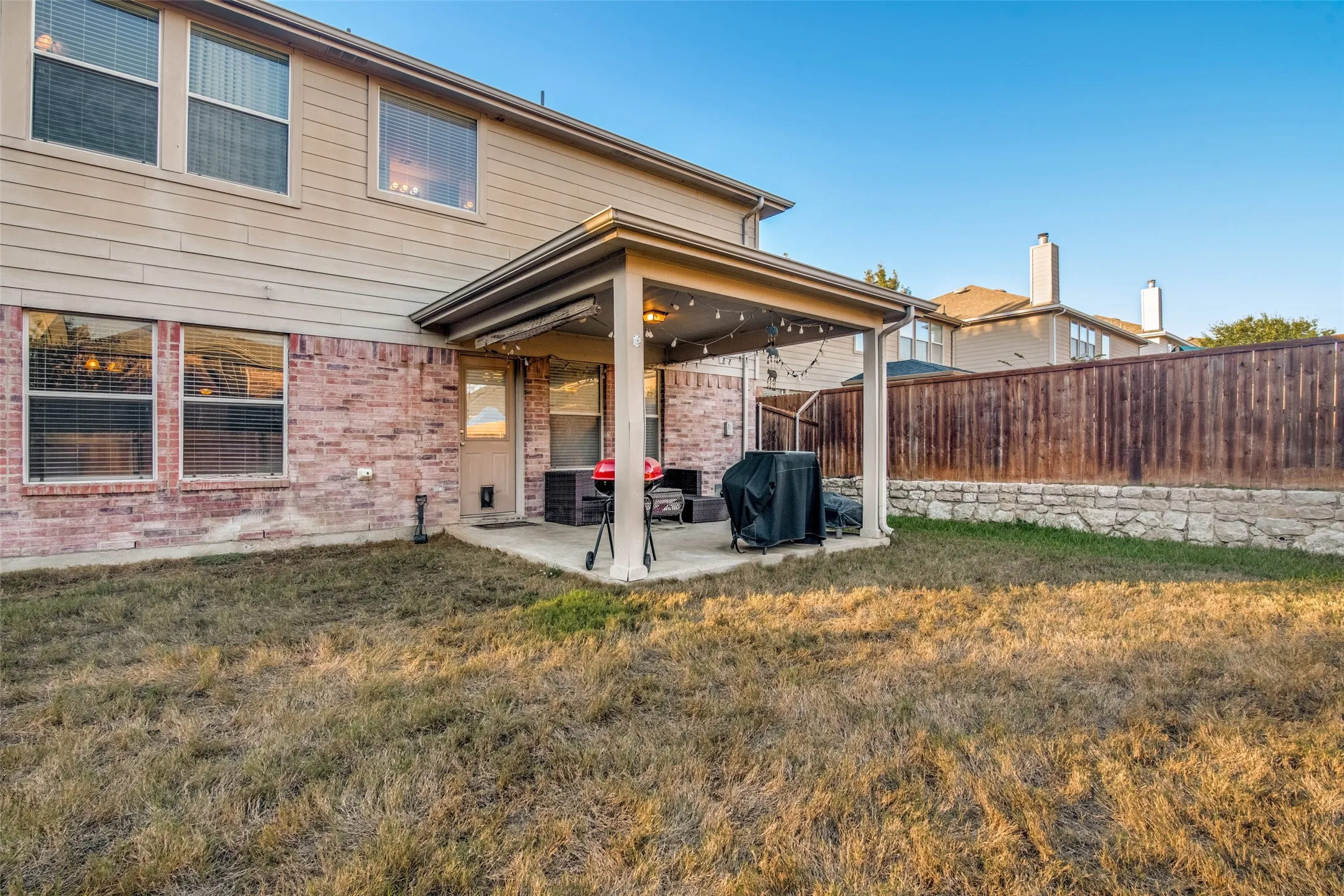 Single Family Residence For Sale in Dallas County , 2428 Becard Drive, Mesquite, Texas 75181, 4 Bedroom, 3 Bathroom, 2 Garage spaces, 3,136 Sqft, built in 2003, mls#21405389, Real Estate Agent in Mesquite, Homes For Sale in Dallas county, Homes For Sale in Mesquite, Realtor in Mesquite Texas, Real Estate Brokerage Independent Realty Texas, Luminita Cordes Realtor