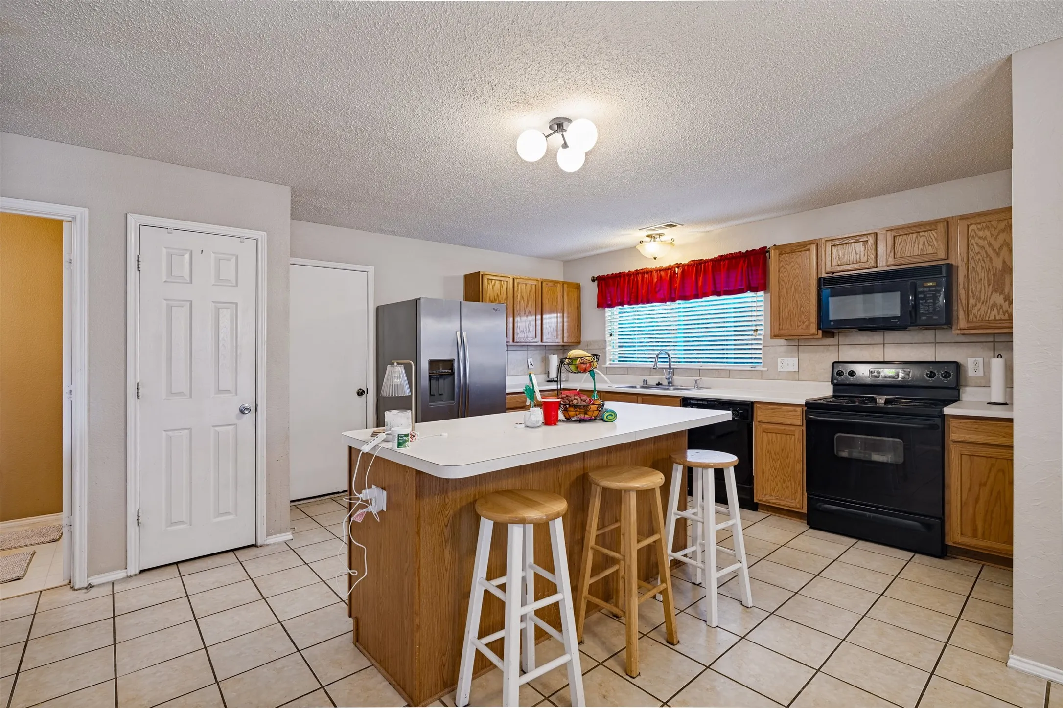 Single Family Residence For Sale in Dallas County , 2428 Becard Drive, Mesquite, Texas 75181, 4 Bedroom, 3 Bathroom, 2 Garage spaces, 3,136 Sqft, built in 2003, mls#21405389, Real Estate Agent in Mesquite, Homes For Sale in Dallas county, Homes For Sale in Mesquite, Realtor in Mesquite Texas, Real Estate Brokerage Independent Realty Texas, Luminita Cordes Realtor