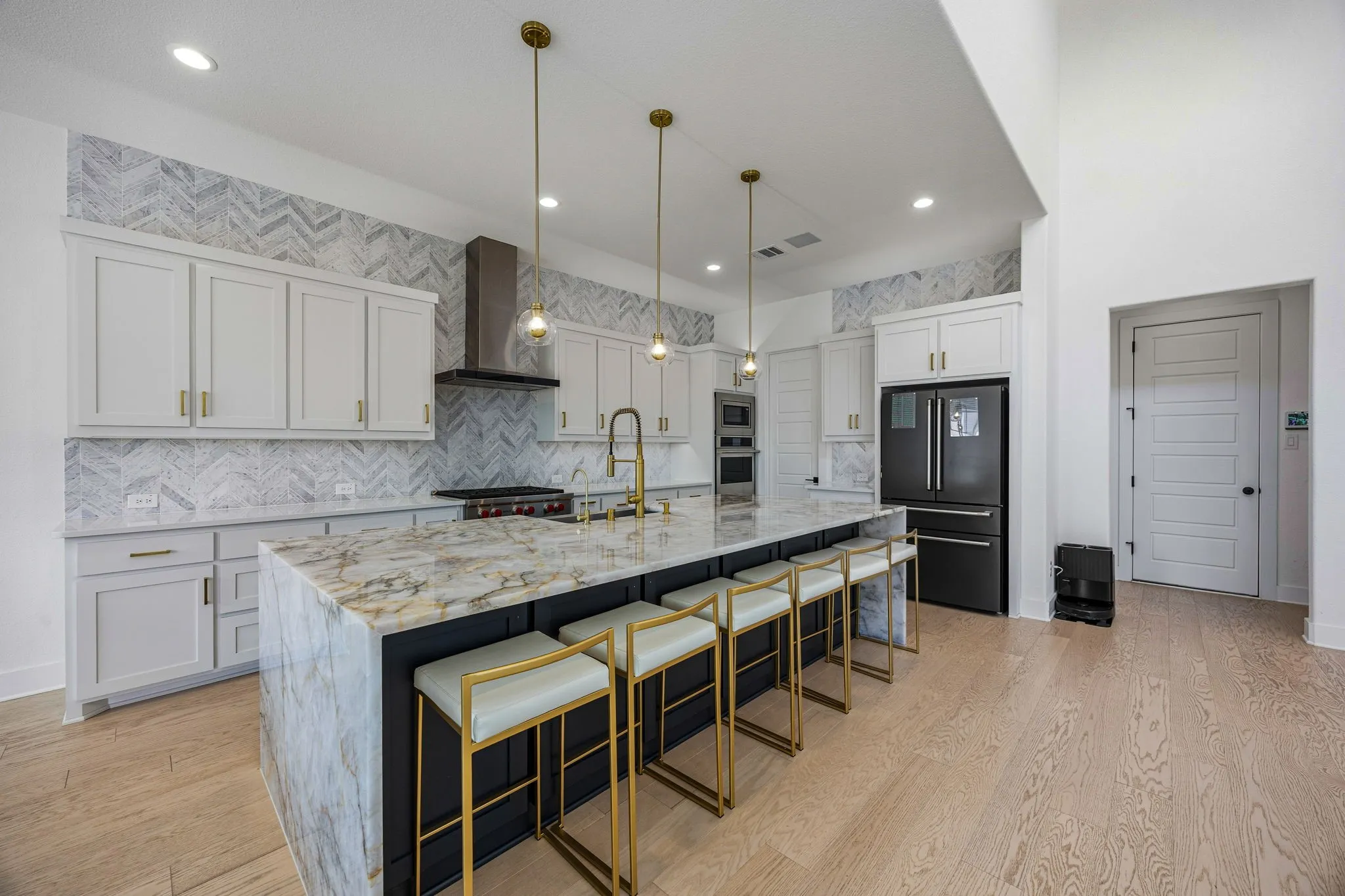 Single Family Residence For Sale in Collin County , 10472 Milkweed Court, Frisco, Texas 75035, 5 Bedroom, 6 Bathroom, 3 Garage spaces, 4,987 Sqft, built in 2024, mls#21405394, Real Estate Agent in Frisco, Homes For Sale in Collin county, Homes For Sale in Frisco, Realtor in Frisco Texas, Real Estate Brokerage Independent Realty Texas, Luminita Cordes Realtor