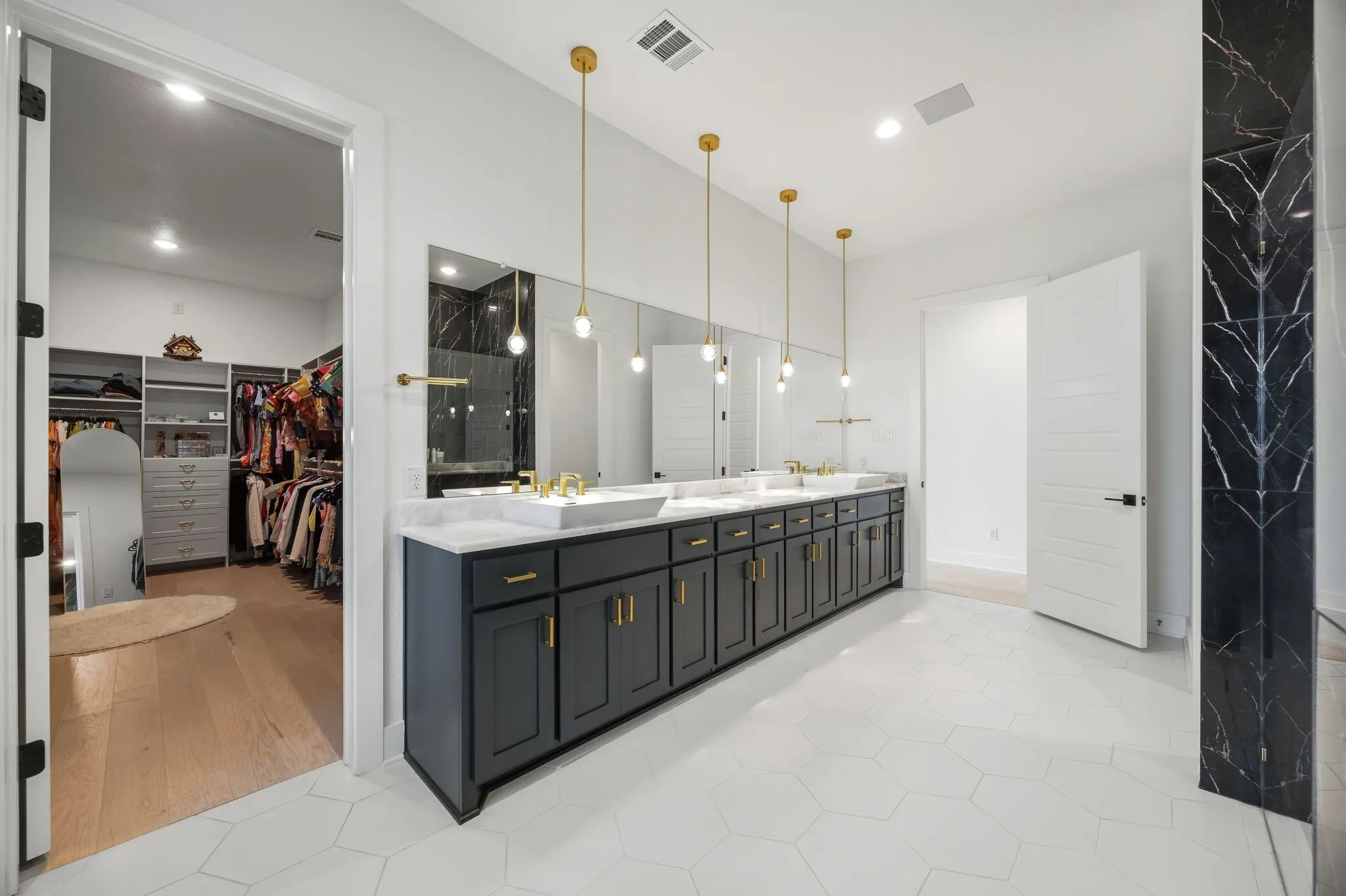 Single Family Residence For Sale in Collin County , 10472 Milkweed Court, Frisco, Texas 75035, 5 Bedroom, 6 Bathroom, 3 Garage spaces, 4,987 Sqft, built in 2024, mls#21405394, Real Estate Agent in Frisco, Homes For Sale in Collin county, Homes For Sale in Frisco, Realtor in Frisco Texas, Real Estate Brokerage Independent Realty Texas, Luminita Cordes Realtor