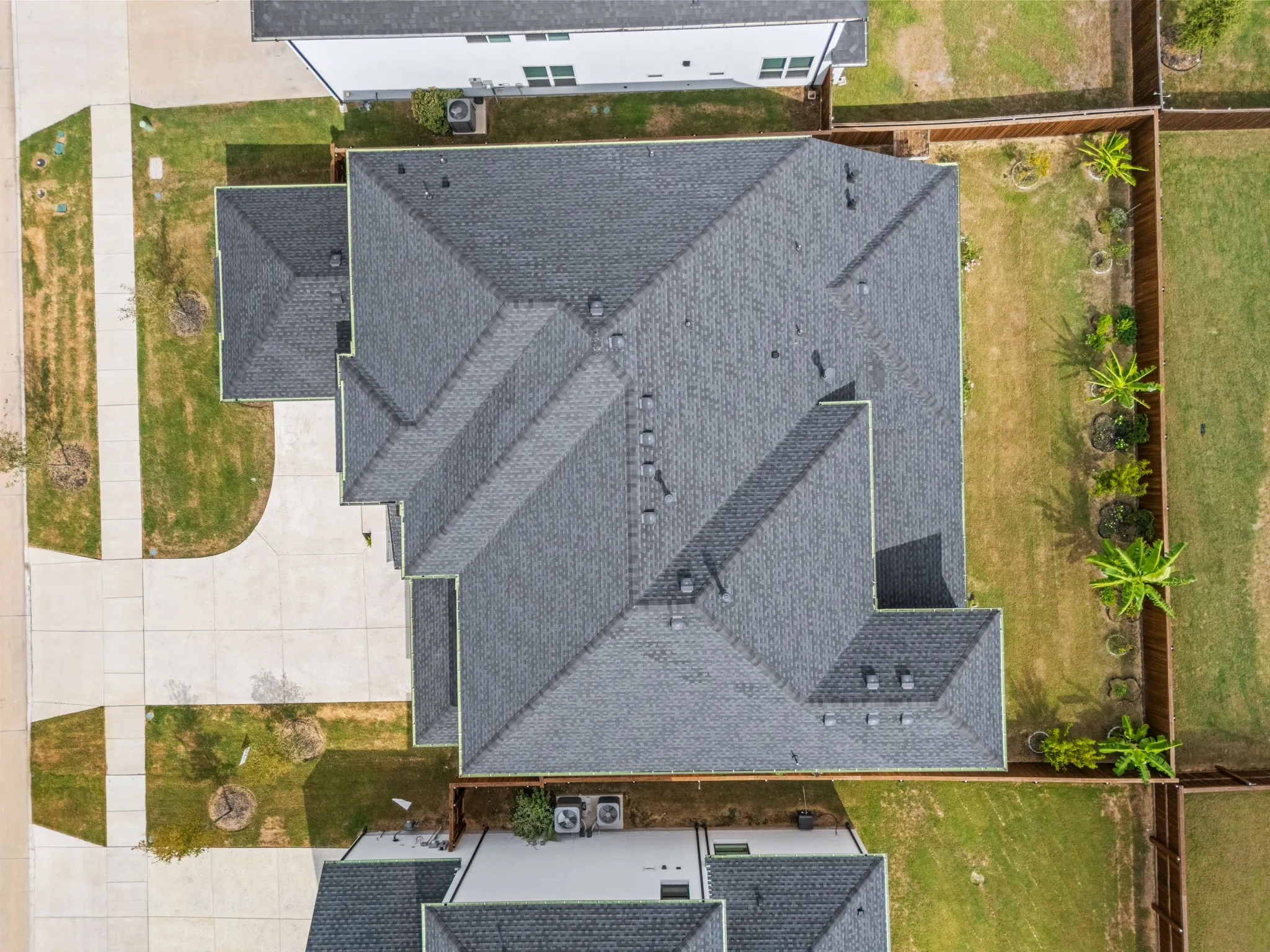 Single Family Residence For Sale in Collin County , 10472 Milkweed Court, Frisco, Texas 75035, 5 Bedroom, 6 Bathroom, 3 Garage spaces, 4,987 Sqft, built in 2024, mls#21405394, Real Estate Agent in Frisco, Homes For Sale in Collin county, Homes For Sale in Frisco, Realtor in Frisco Texas, Real Estate Brokerage Independent Realty Texas, Luminita Cordes Realtor