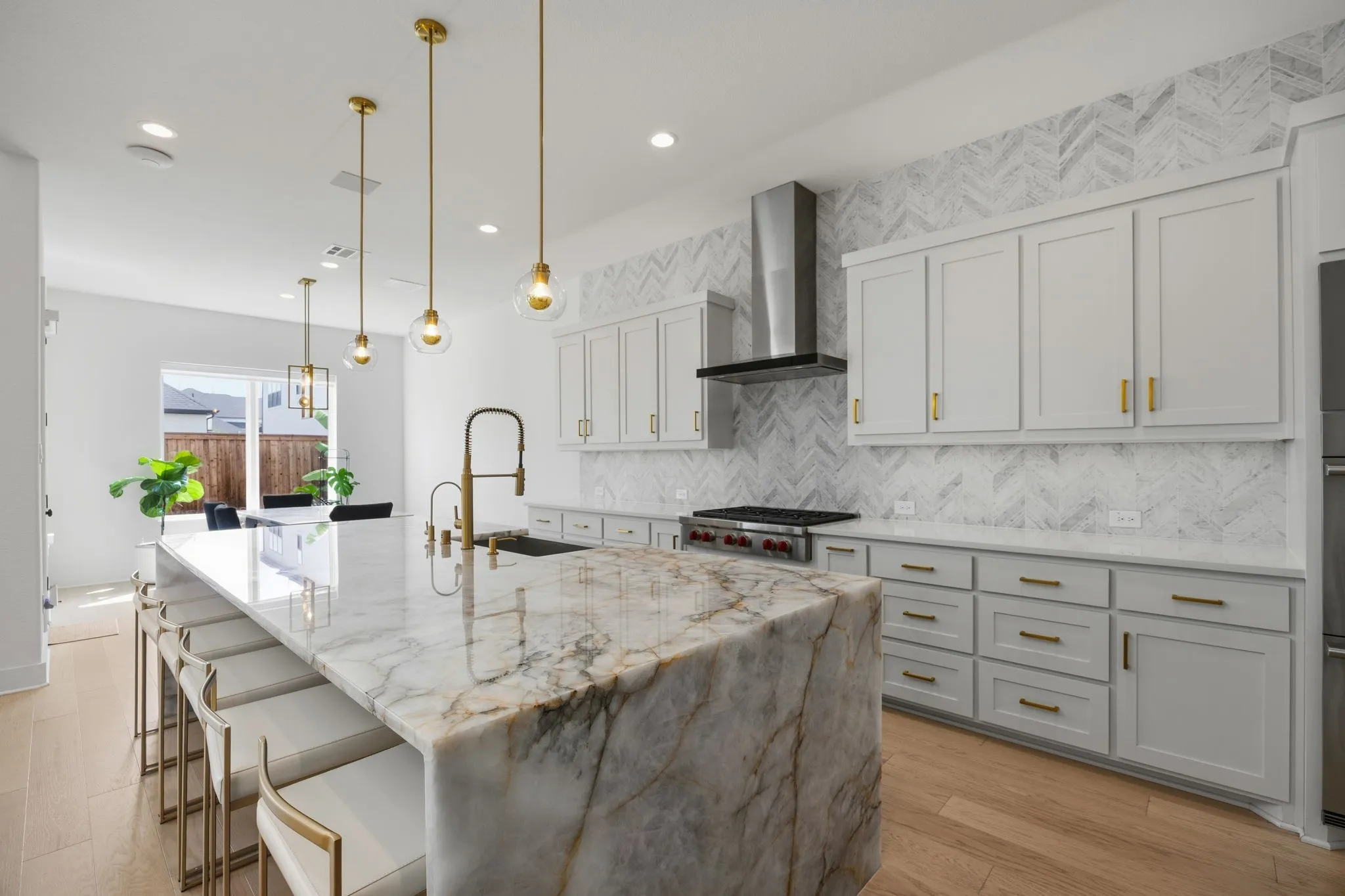 Single Family Residence For Sale in Collin County , 10472 Milkweed Court, Frisco, Texas 75035, 5 Bedroom, 6 Bathroom, 3 Garage spaces, 4,987 Sqft, built in 2024, mls#21405394, Real Estate Agent in Frisco, Homes For Sale in Collin county, Homes For Sale in Frisco, Realtor in Frisco Texas, Real Estate Brokerage Independent Realty Texas, Luminita Cordes Realtor