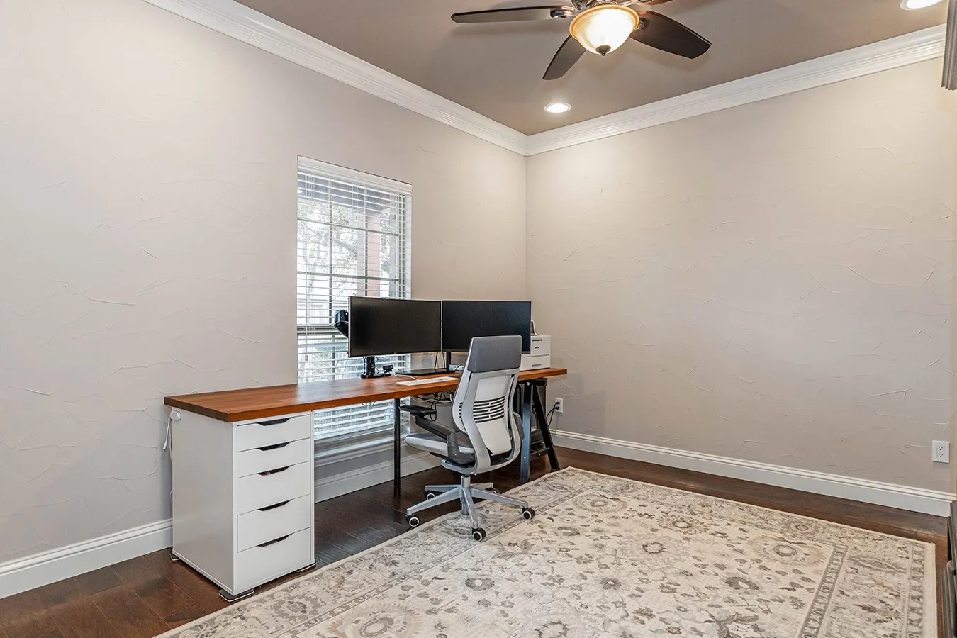 Dining room or office space- downstairs