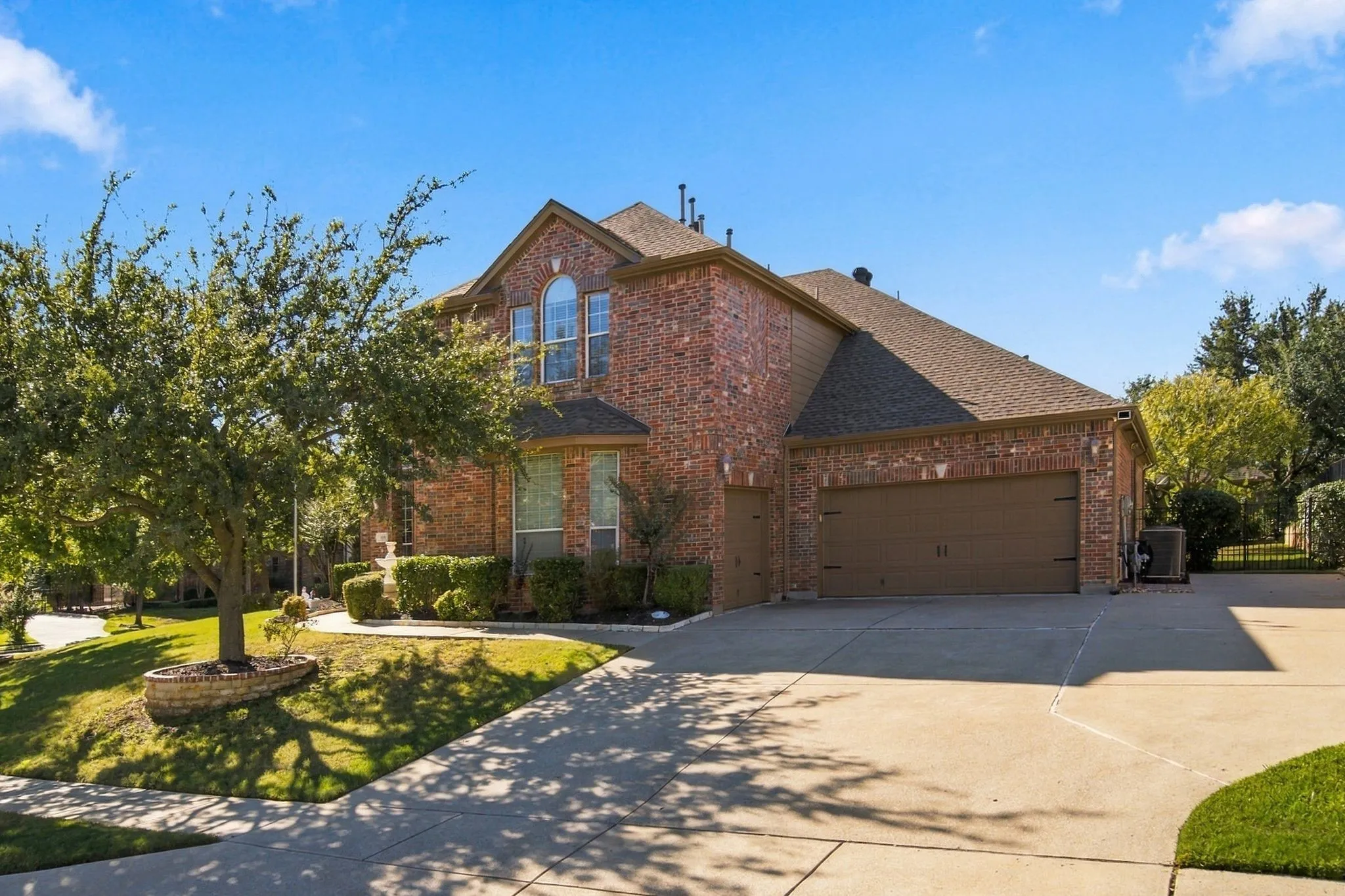 Single Family Residence For Sale in Denton County , 3001 Autumn Sage Trail, Flower Mound, Texas 75022, 5 Bedroom, 4 Bathroom, 3 Garage spaces, 3,895 Sqft, built in 2004, mls#21404872, Real Estate Agent in Flower Mound, Homes For Sale in Denton county, Homes For Sale in Flower Mound, Realtor in Flower Mound Texas, Real Estate Brokerage Independent Realty Texas, Luminita Cordes Realtor