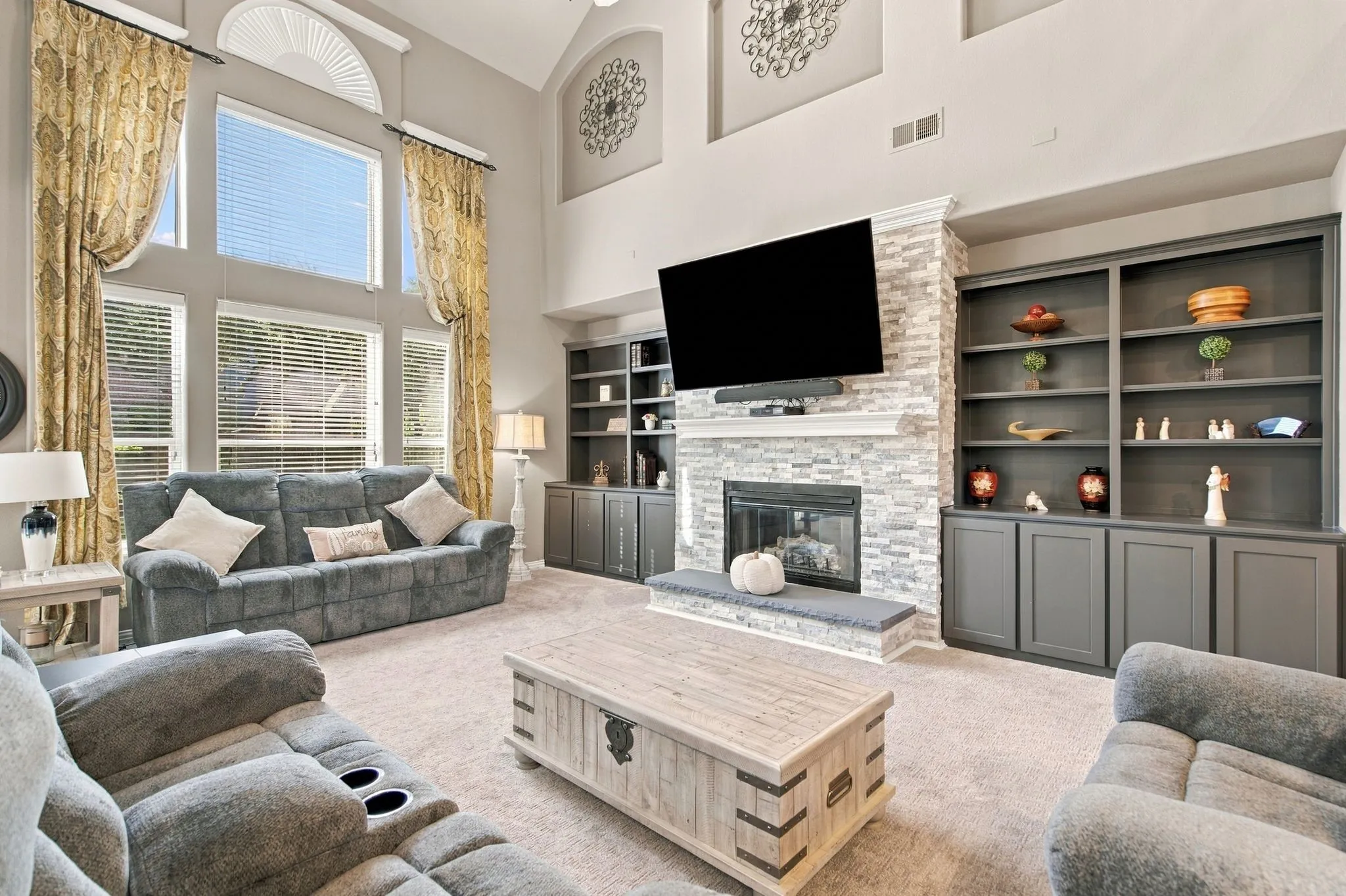 Single Family Residence For Sale in Denton County , 3001 Autumn Sage Trail, Flower Mound, Texas 75022, 5 Bedroom, 4 Bathroom, 3 Garage spaces, 3,895 Sqft, built in 2004, mls#21404872, Real Estate Agent in Flower Mound, Homes For Sale in Denton county, Homes For Sale in Flower Mound, Realtor in Flower Mound Texas, Real Estate Brokerage Independent Realty Texas, Luminita Cordes Realtor