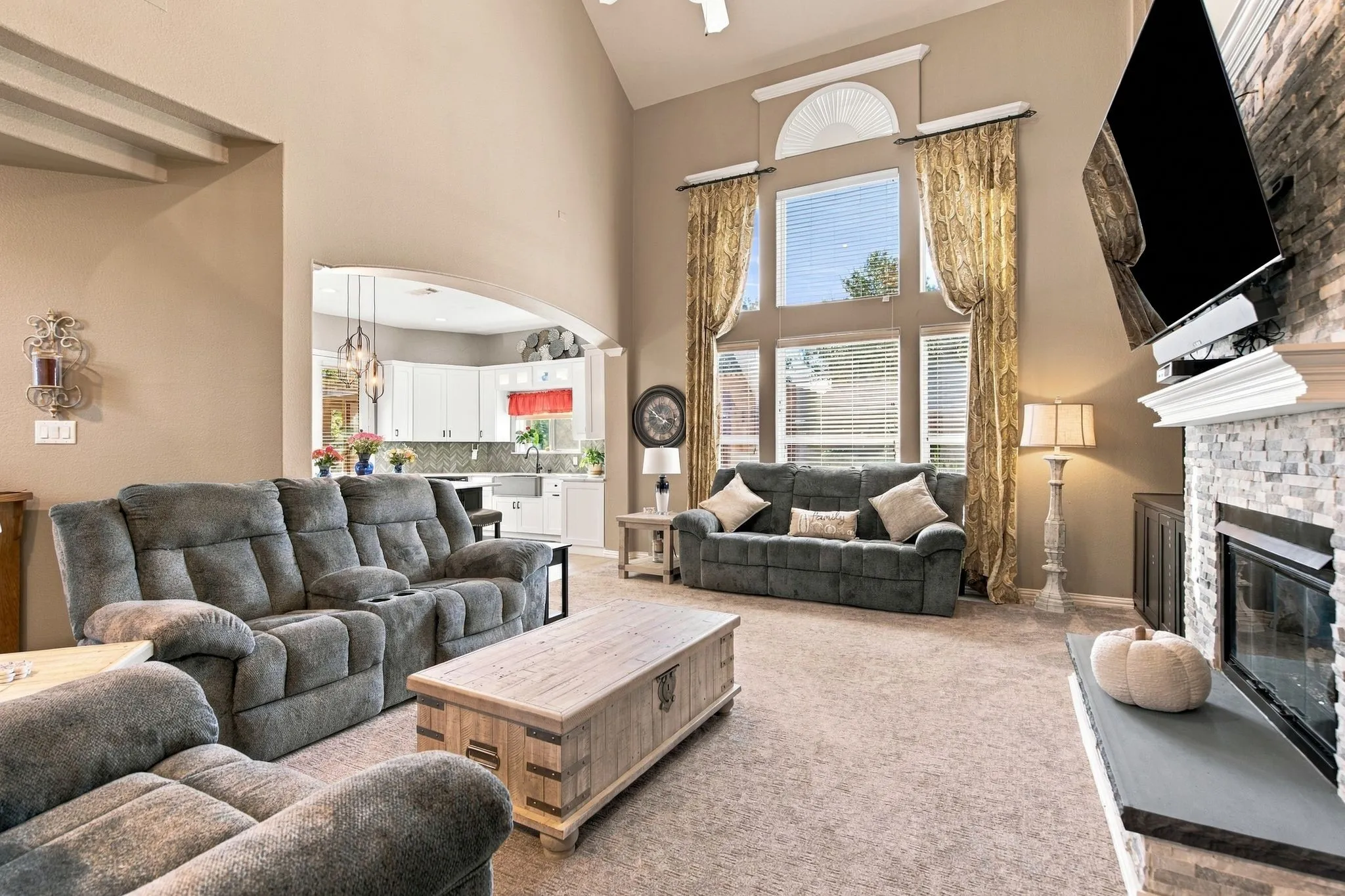 Single Family Residence For Sale in Denton County , 3001 Autumn Sage Trail, Flower Mound, Texas 75022, 5 Bedroom, 4 Bathroom, 3 Garage spaces, 3,895 Sqft, built in 2004, mls#21404872, Real Estate Agent in Flower Mound, Homes For Sale in Denton county, Homes For Sale in Flower Mound, Realtor in Flower Mound Texas, Real Estate Brokerage Independent Realty Texas, Luminita Cordes Realtor