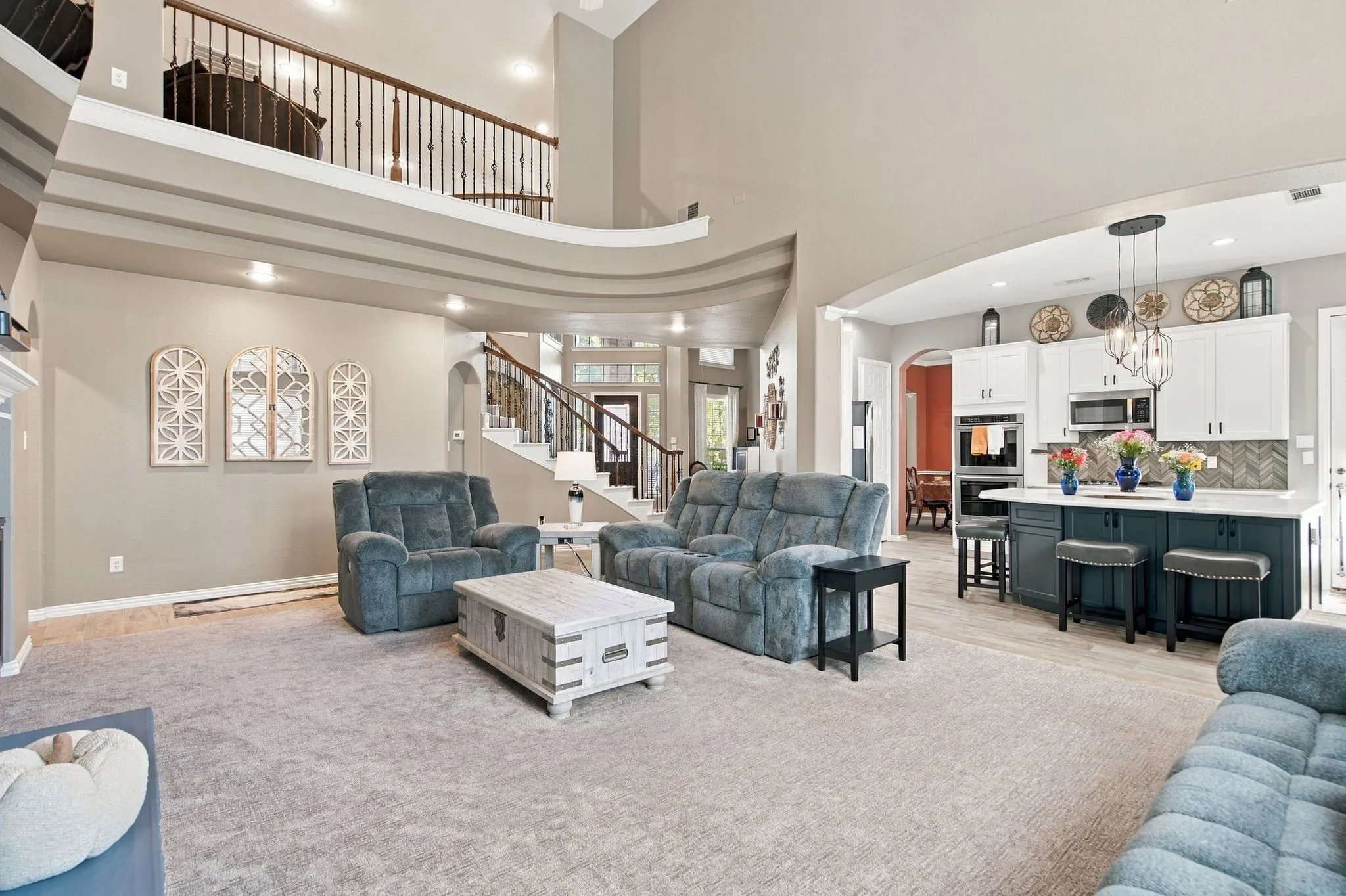 Single Family Residence For Sale in Denton County , 3001 Autumn Sage Trail, Flower Mound, Texas 75022, 5 Bedroom, 4 Bathroom, 3 Garage spaces, 3,895 Sqft, built in 2004, mls#21404872, Real Estate Agent in Flower Mound, Homes For Sale in Denton county, Homes For Sale in Flower Mound, Realtor in Flower Mound Texas, Real Estate Brokerage Independent Realty Texas, Luminita Cordes Realtor