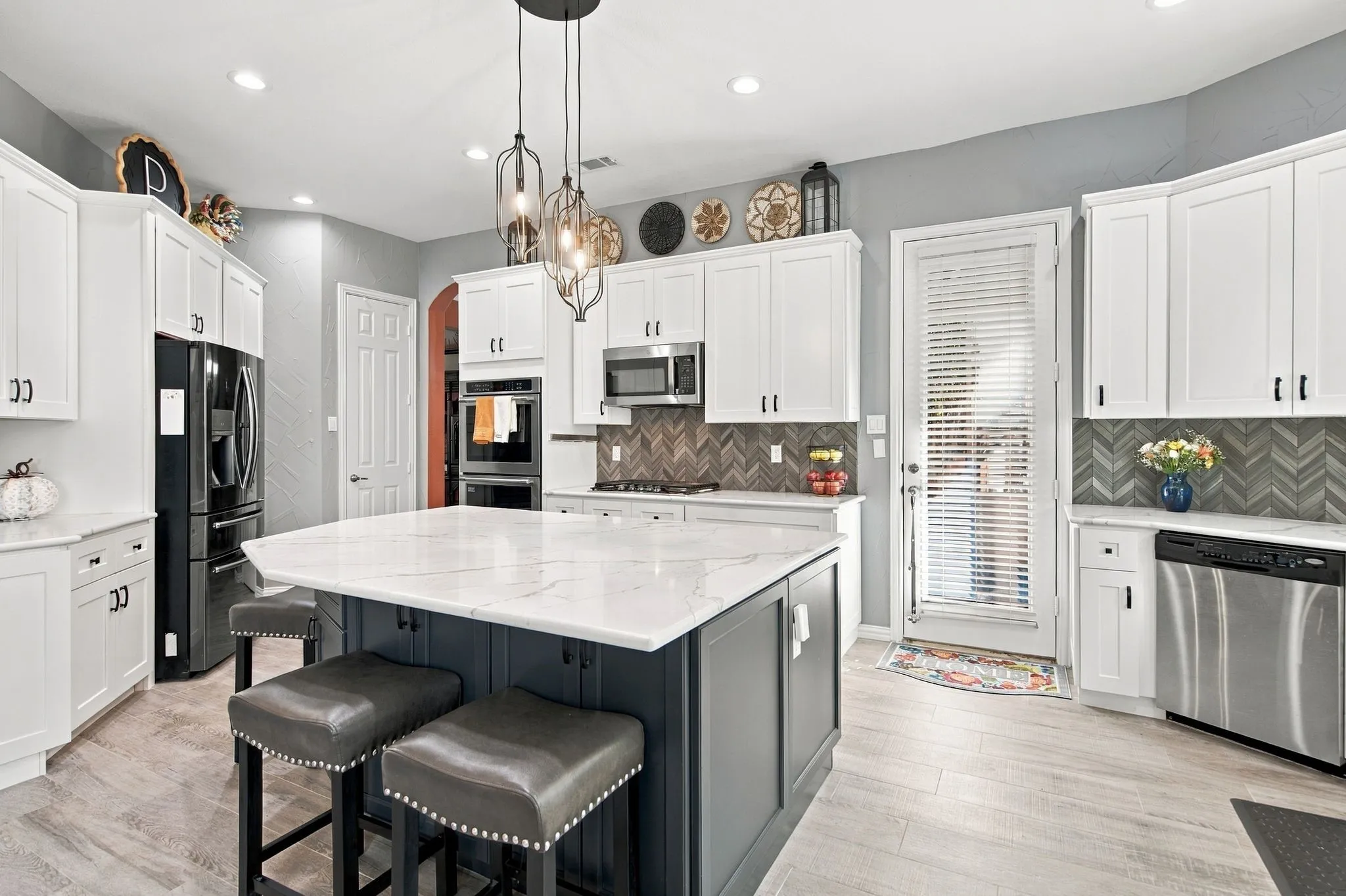 Single Family Residence For Sale in Denton County , 3001 Autumn Sage Trail, Flower Mound, Texas 75022, 5 Bedroom, 4 Bathroom, 3 Garage spaces, 3,895 Sqft, built in 2004, mls#21404872, Real Estate Agent in Flower Mound, Homes For Sale in Denton county, Homes For Sale in Flower Mound, Realtor in Flower Mound Texas, Real Estate Brokerage Independent Realty Texas, Luminita Cordes Realtor