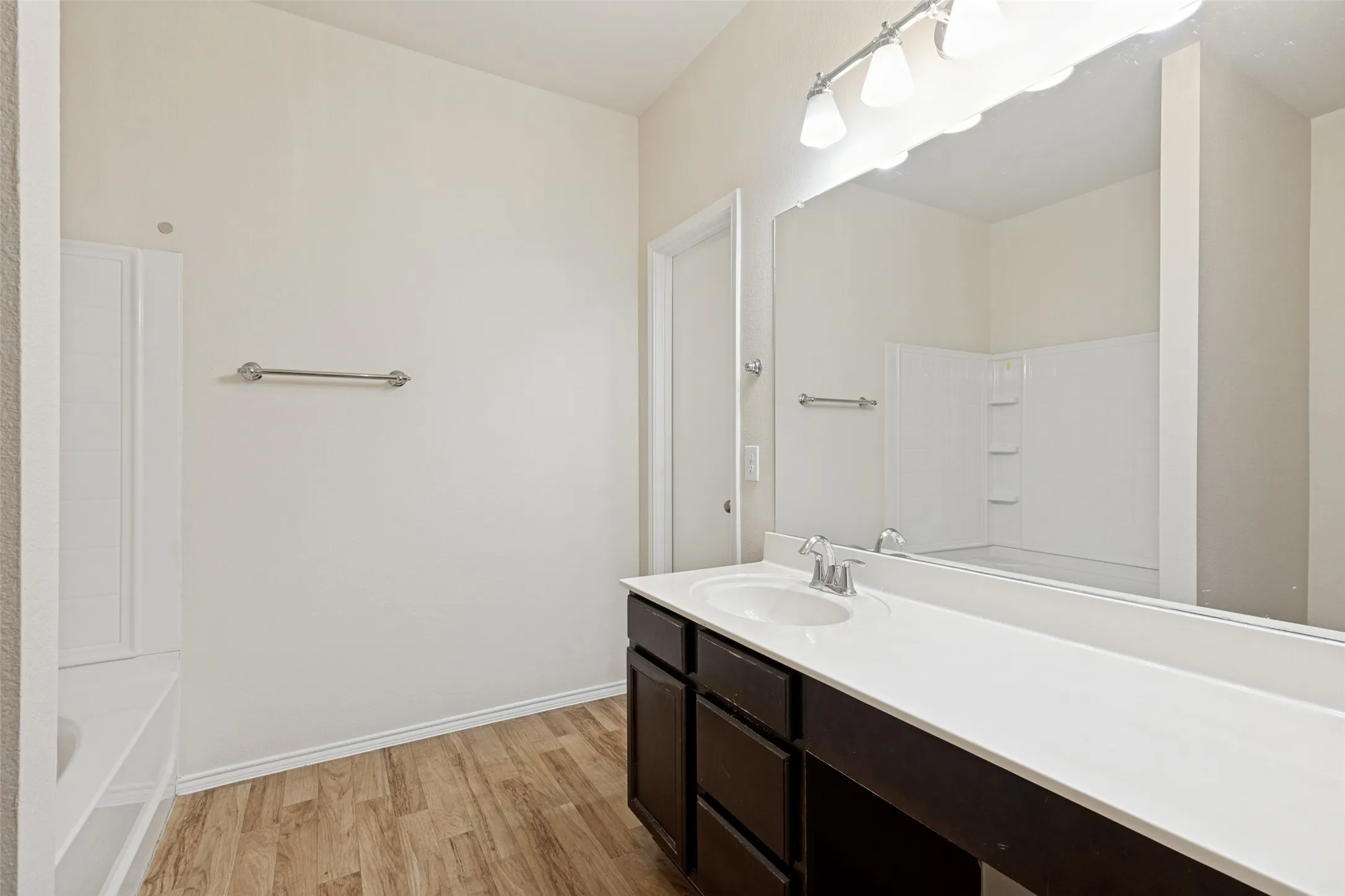 Single Family Residence For Rent in Tarrant County , 11117 kenny Drive, Fort Worth, Texas 76244, 3 Bedroom, 2 Bathroom, 2 Garage spaces, 1,831 Sqft, built in 2012, mls#21405402, Real Estate Agent in Fort Worth, Homes For Rent in Tarrant county, Homes For Rent in Fort Worth, Realtor in Fort Worth Texas, Real Estate Brokerage Independent Realty Texas, Luminita Cordes Realtor