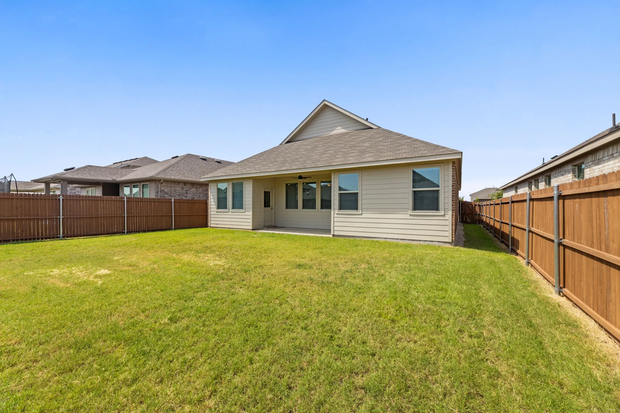 Single Family Residence For Sale in Kaufman County , 3618 Big Nemaha Drive, Crandall, Texas 75114, 3 Bedroom, 2 Bathroom, 2 Garage spaces, 1,550 Sqft, built in 2022, mls#21405397, Real Estate Agent in Crandall, Homes For Sale in Kaufman county, Homes For Sale in Crandall, Realtor in Crandall Texas, Real Estate Brokerage Independent Realty Texas, Luminita Cordes Realtor