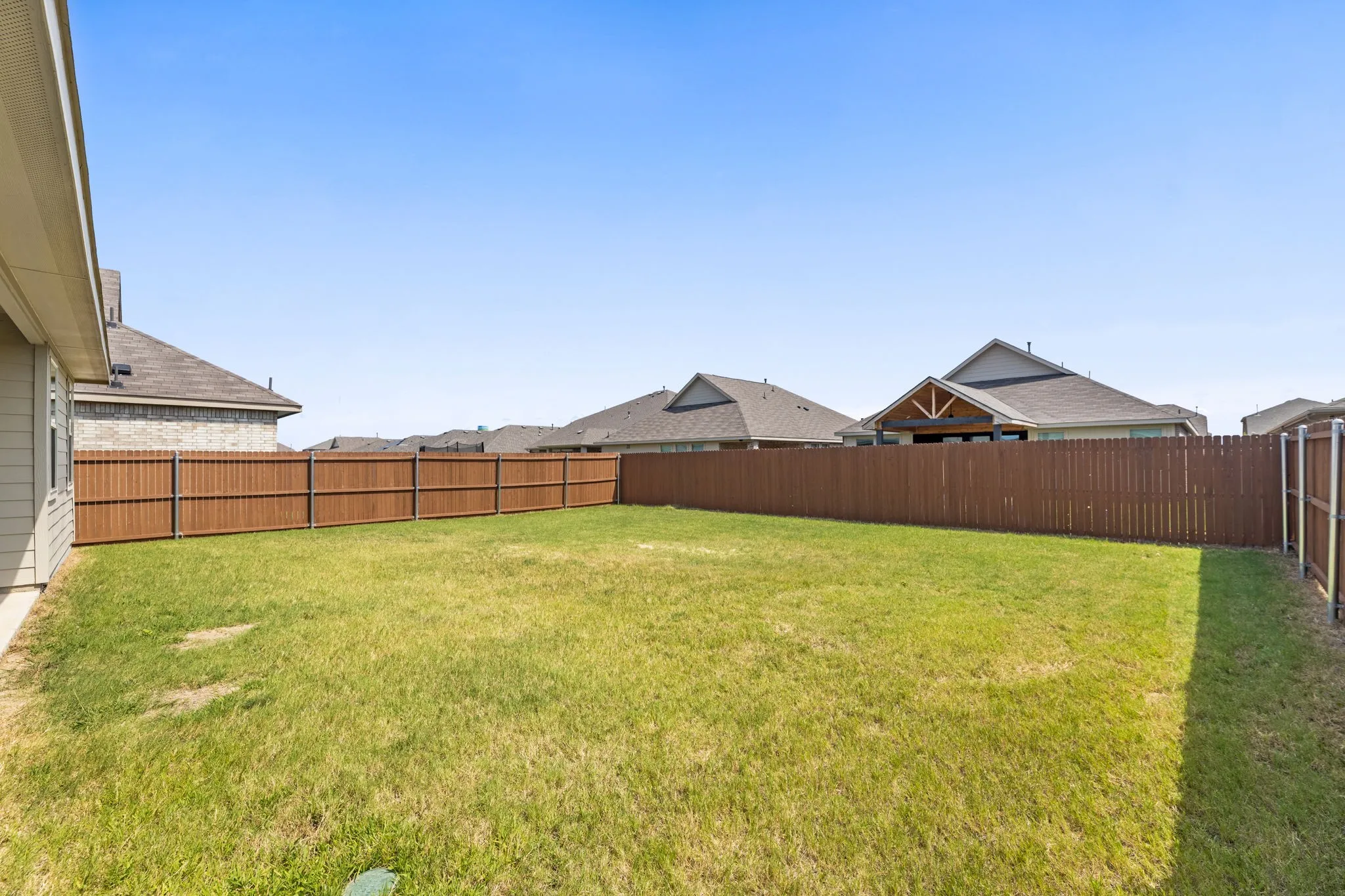 Single Family Residence For Sale in Kaufman County , 3618 Big Nemaha Drive, Crandall, Texas 75114, 3 Bedroom, 2 Bathroom, 2 Garage spaces, 1,550 Sqft, built in 2022, mls#21405397, Real Estate Agent in Crandall, Homes For Sale in Kaufman county, Homes For Sale in Crandall, Realtor in Crandall Texas, Real Estate Brokerage Independent Realty Texas, Luminita Cordes Realtor