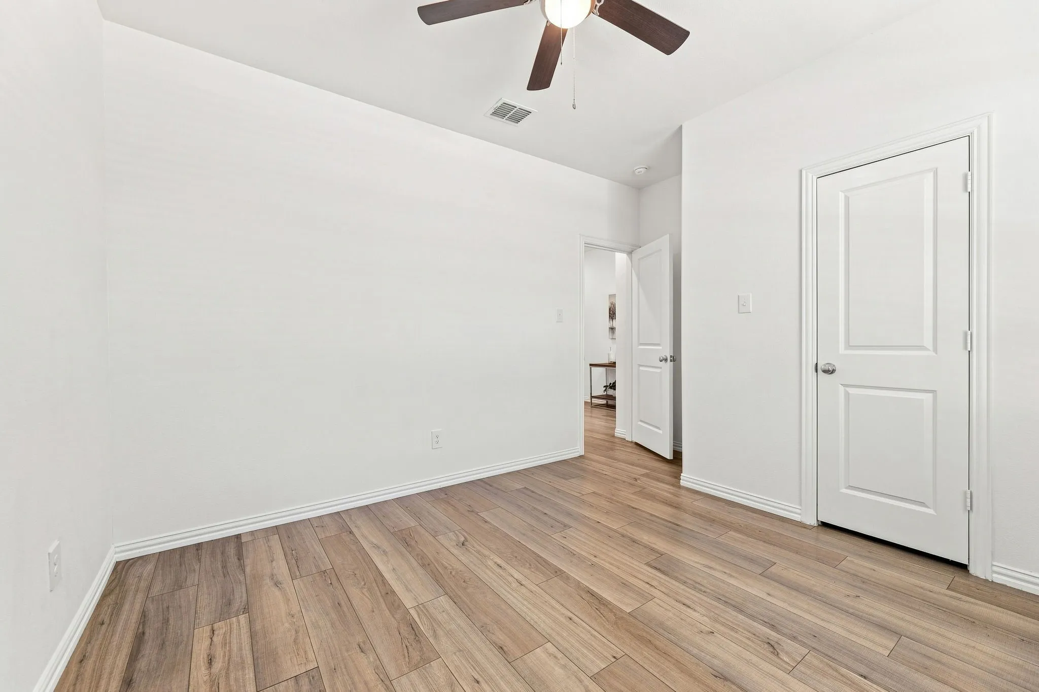 Single Family Residence For Sale in Kaufman County , 3618 Big Nemaha Drive, Crandall, Texas 75114, 3 Bedroom, 2 Bathroom, 2 Garage spaces, 1,550 Sqft, built in 2022, mls#21405397, Real Estate Agent in Crandall, Homes For Sale in Kaufman county, Homes For Sale in Crandall, Realtor in Crandall Texas, Real Estate Brokerage Independent Realty Texas, Luminita Cordes Realtor