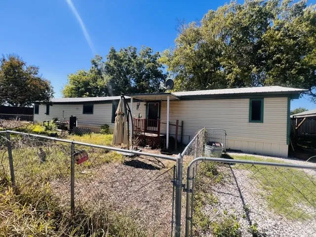 Mobile Home For Sale in Collin County , 109 Park Drive, Wylie, Texas 75098, 3 Bedroom, 2 Bathroom, Garage spaces, 1,368 Sqft, built in 1986, mls#21405404, Real Estate Agent in Wylie, Homes For Sale in Collin county, Homes For Sale in Wylie, Realtor in Wylie Texas, Real Estate Brokerage Independent Realty Texas, Luminita Cordes Realtor