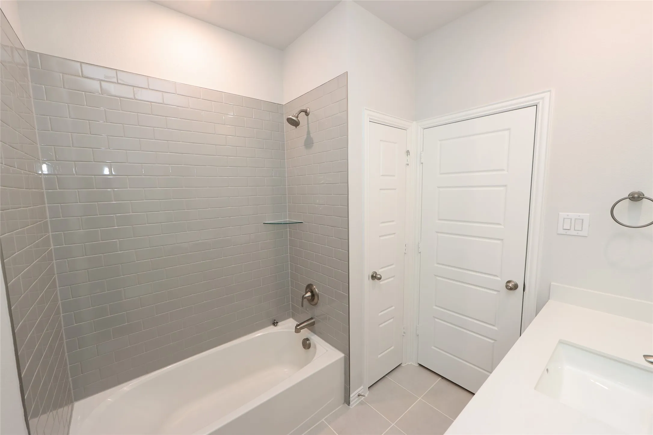 Single Family Residence For Sale in Denton County , 2305 Valencia Drive, Little Elm, Texas 75068, 4 Bedroom, 4 Bathroom, 3 Garage spaces, 2,786 Sqft, built in 2025, mls#21405409, Real Estate Agent in Little Elm, Homes For Sale in Denton county, Homes For Sale in Little Elm, Realtor in Little Elm Texas, Real Estate Brokerage Independent Realty Texas, Luminita Cordes Realtor